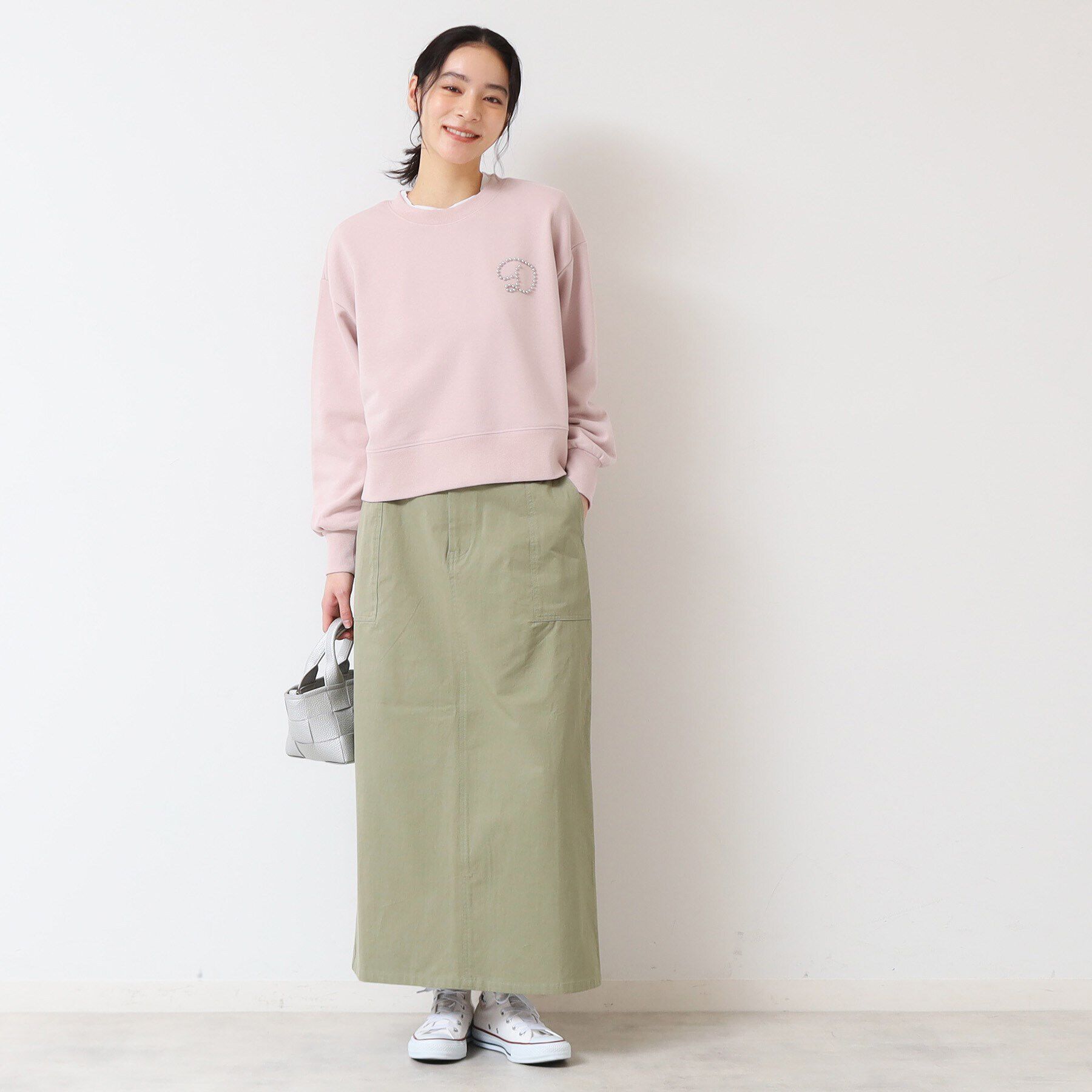 Dessin「【洗える】スタッズDマーク付きクロップド丈スウェット」|パーカー|