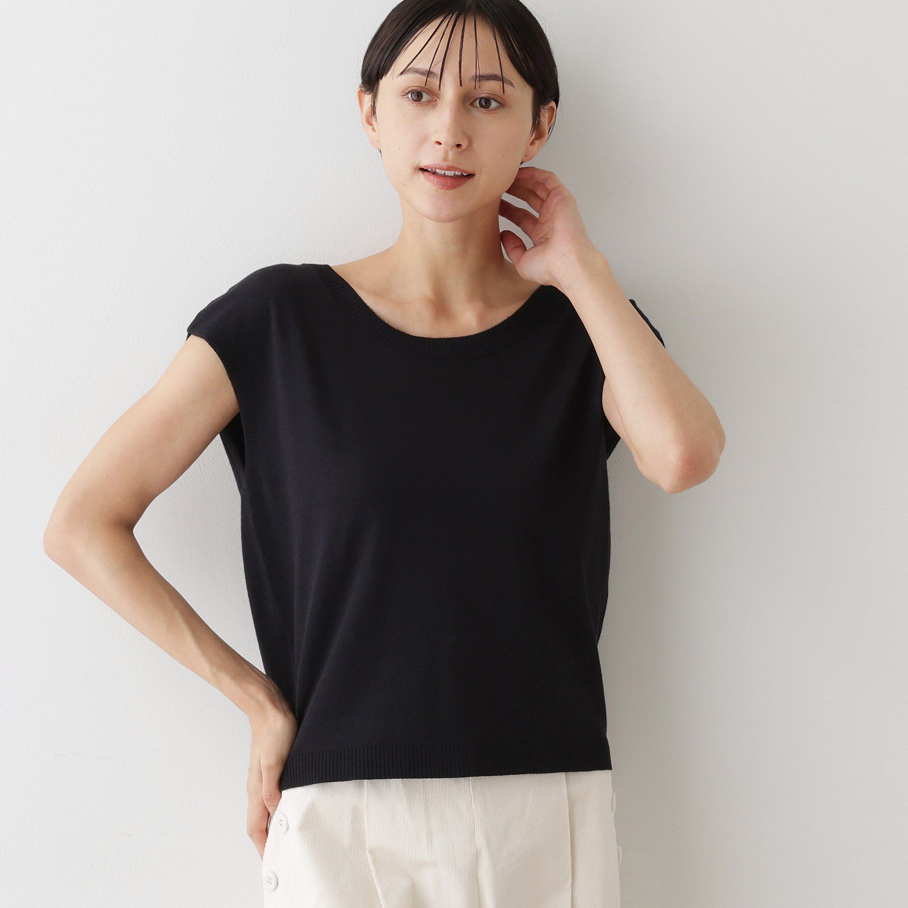 Dessin「【2点セット/3WAY/洗える】ノースリーブインナー付きVネックショート丈ニット」|ニット・セーター|