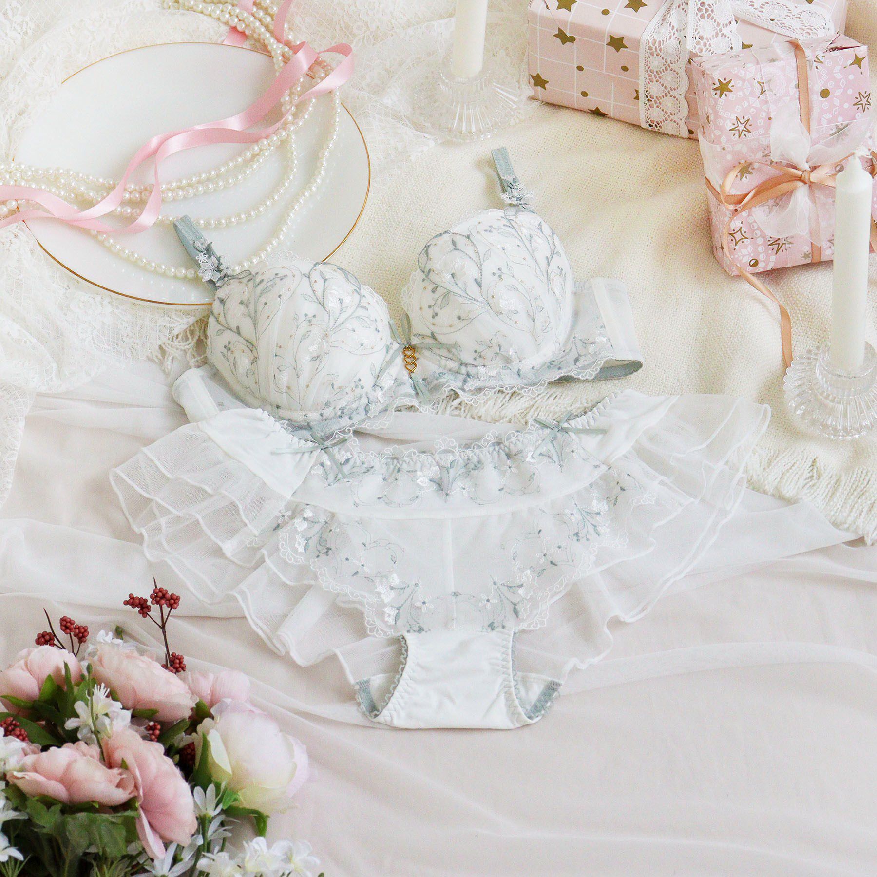 Risa Magli「フローチェ ブラジャー (D-F) ＜Sweet Rich（スウィートリッチ）＞」|インナー|