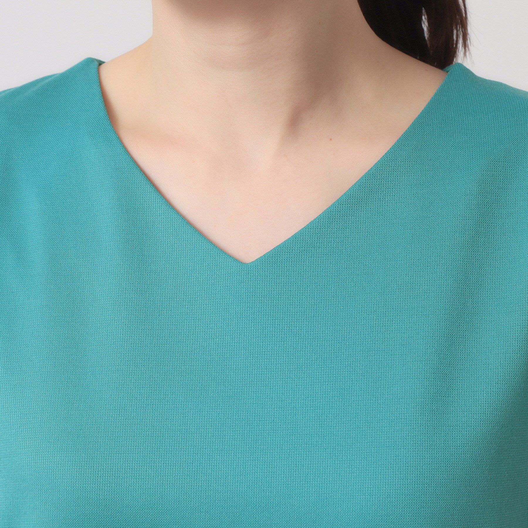 ITS&rsquo;DEMO「【吸水速乾／洗濯機OK／洗濯後しわになりにくい】カットミラノVネックプルオーバー」|Tシャツ・カットソー|