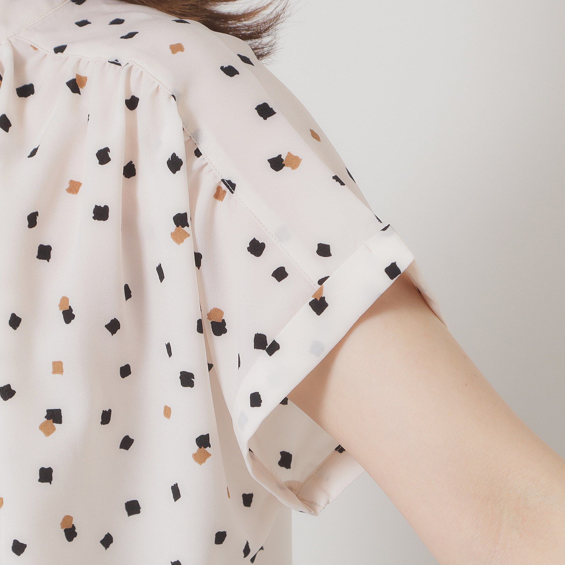 ITS&rsquo;DEMO「【手洗い可】キカドットブラウス」|シャツ・ブラウス|