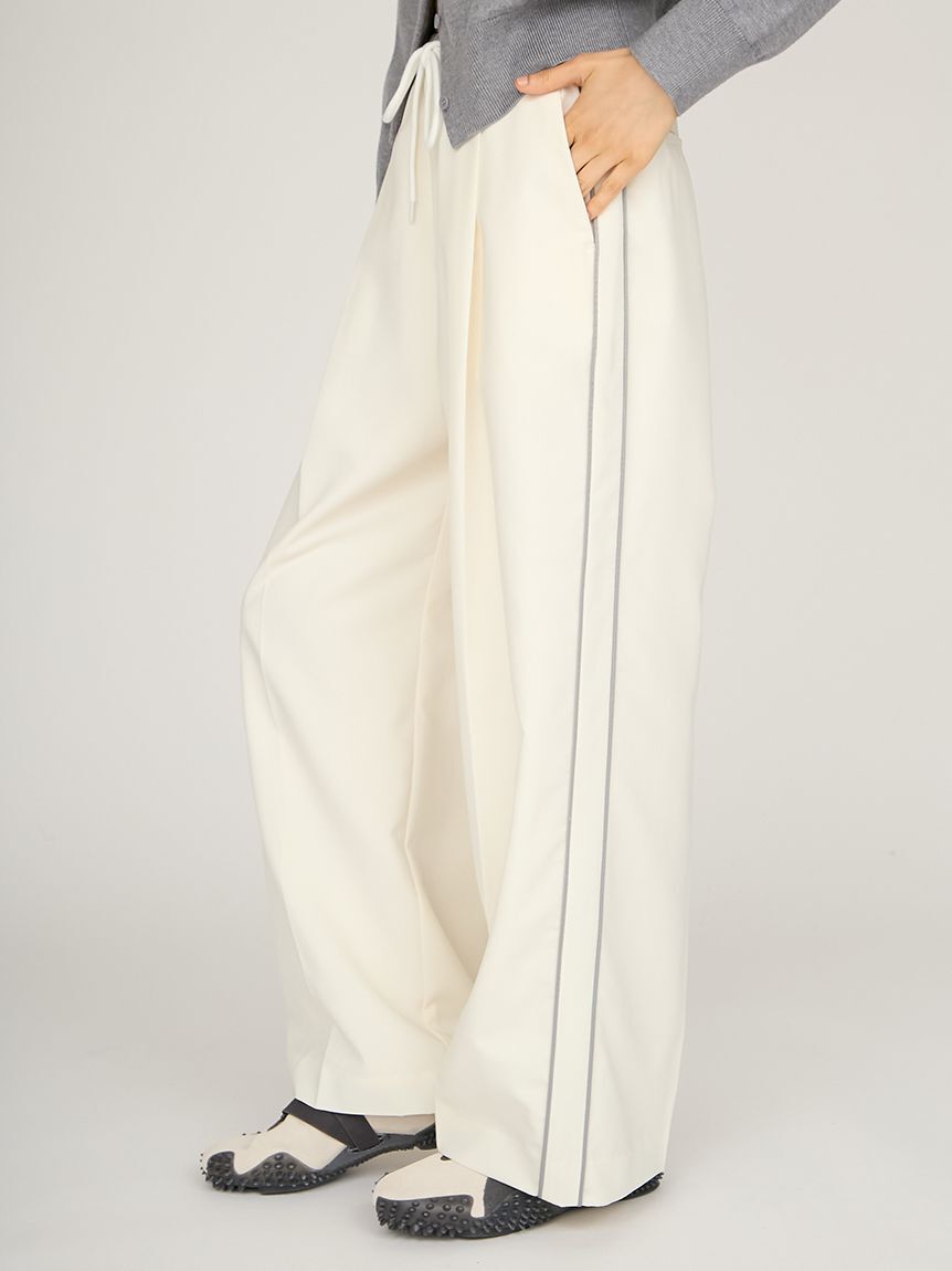 emmi atelier「イージーケアサイドラインパンツ」|チノ|