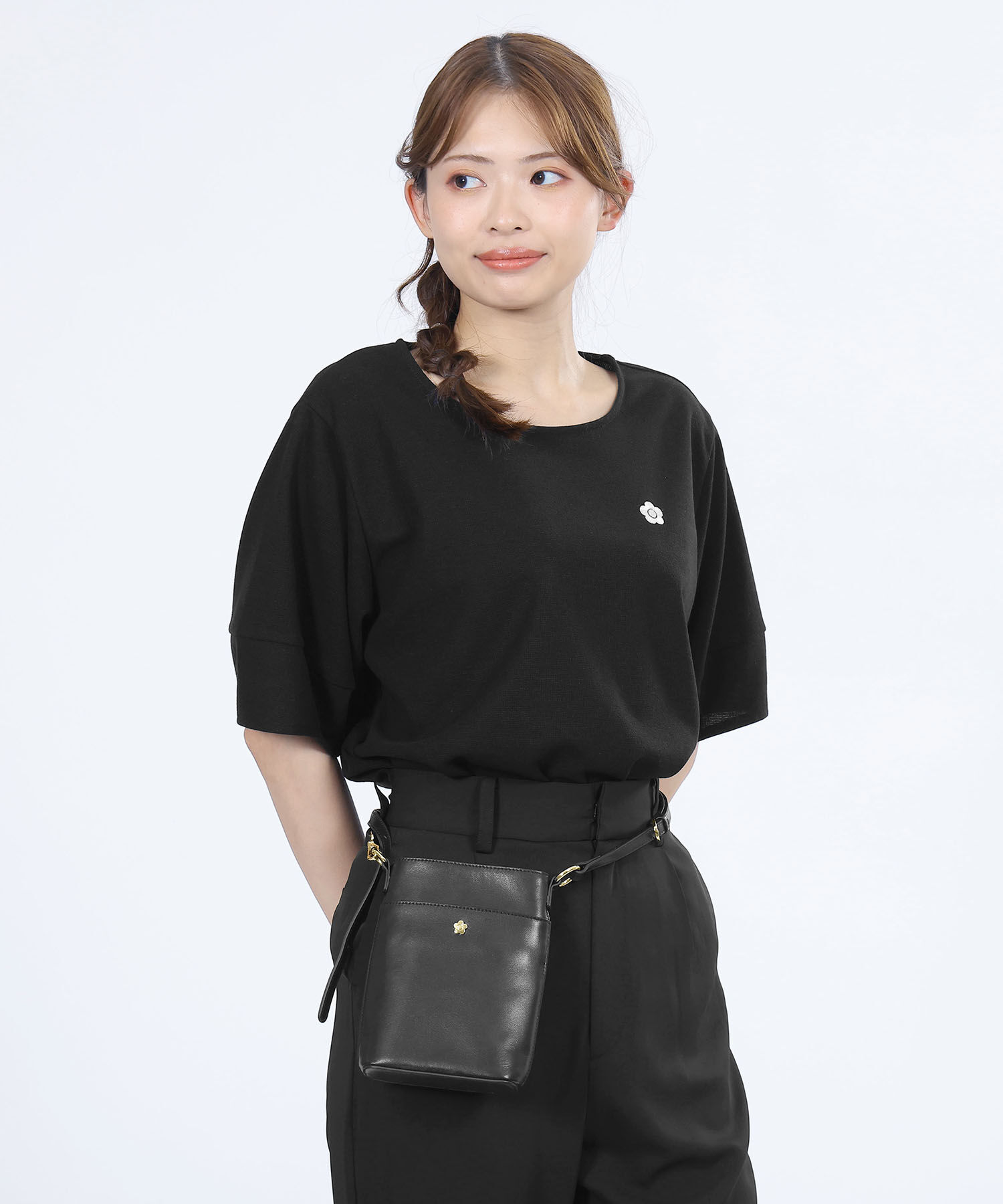 MARY QUANT「スムースレザー モバイルショルダー」|ショルダー・メッセンジャー|