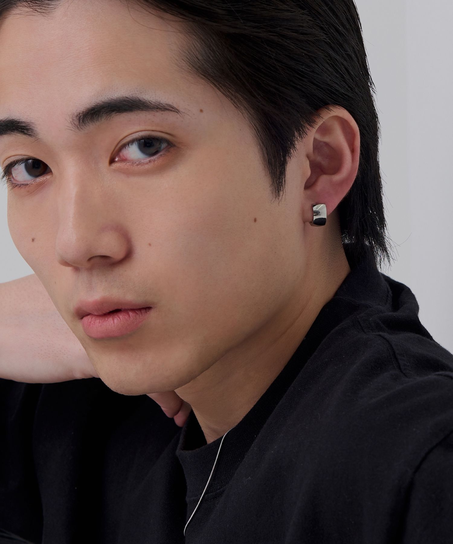  「【金属アレルギー対応】ワンタッチワイドフープミニピアス(片耳)/サージカルステンレス シルバー」|ピアス|