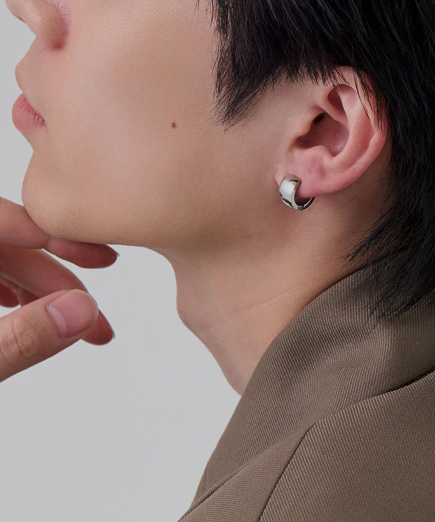  「【金属アレルギー対応】ワンタッチワイドフープミニピアス(片耳)/サージカルステンレス シルバー」|ピアス|