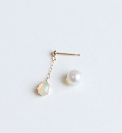  「オパール ピアス | K18 〈パールキャッチ〉」|ピアス|