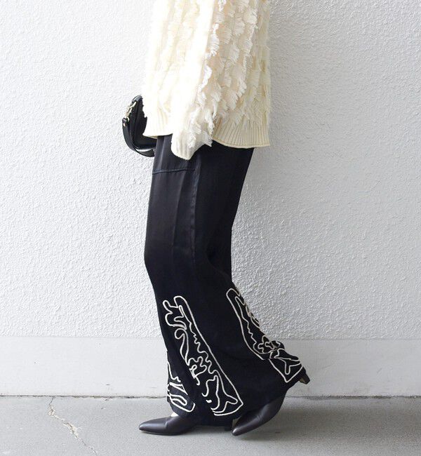 SHIPS any「SHIPS any:〈洗濯機可能〉サテン 刺繍 ストレート イージー パンツ」|その他|