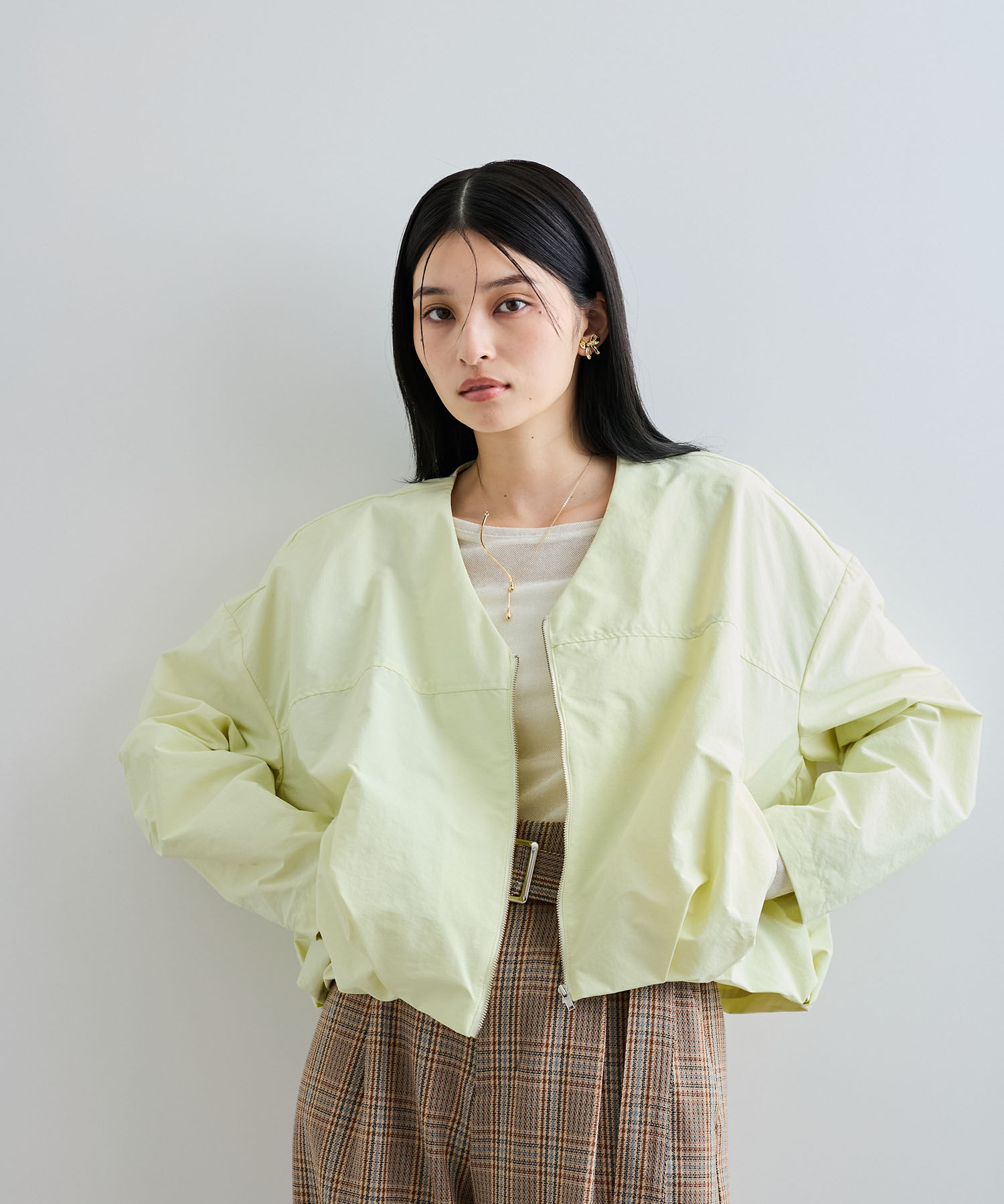 VIS「Vネックボリュームギャザーブルゾン【UVケア・撥水】」|ブルゾン・スタジャン|