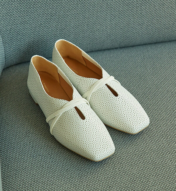 AU BANNISTER「【YouTuber紹介】ストラップソフトレザー フラットシューズ」|その他|