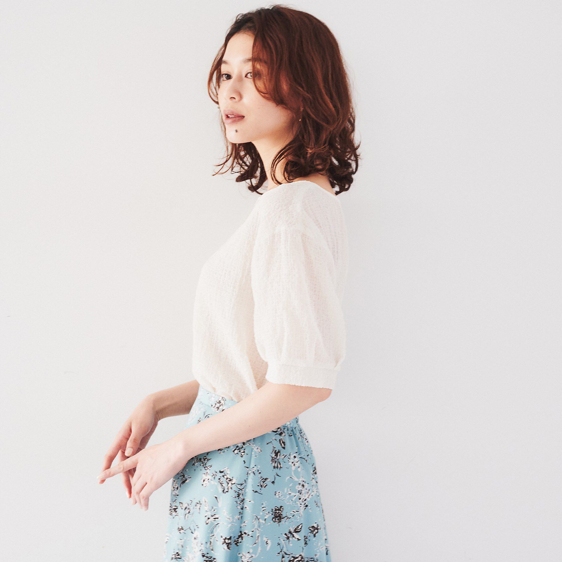 UNTITLED「【シアー/ストレッチ/凹凸素材】バンピー袖コンシャスブラウス」|シャツ・ブラウス|