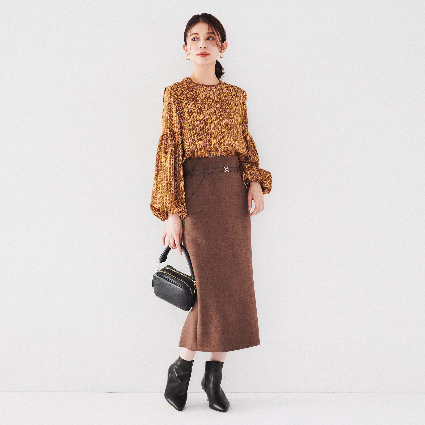 UNTITLED「【ボリューム袖/袖ゴム】ヴィンテージアートへリンボン」|シャツ・ブラウス|