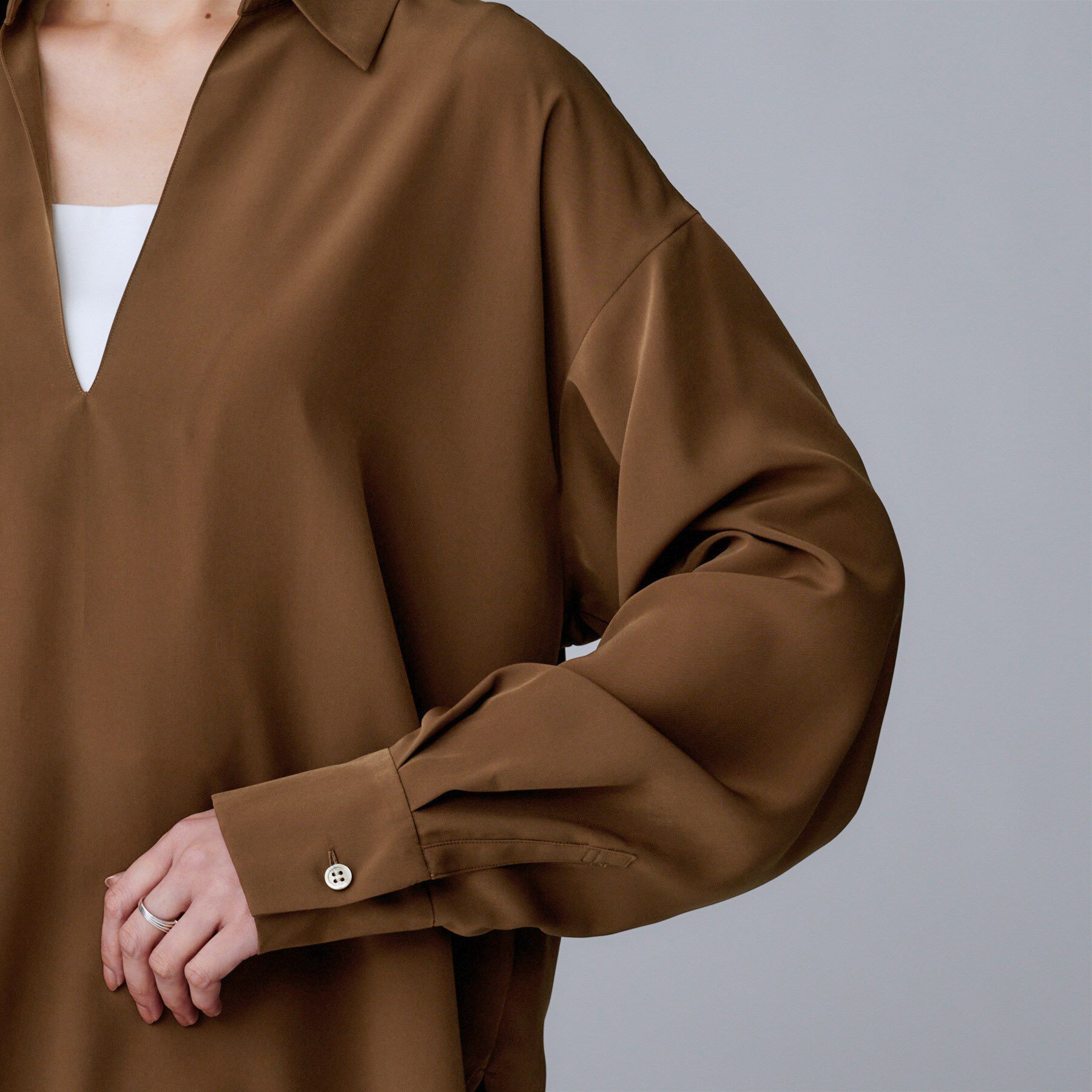 UNTITLED「【セットアップ可/スキッパー/ゆったり】リラクパウダーシャツ」|シャツ・ブラウス|