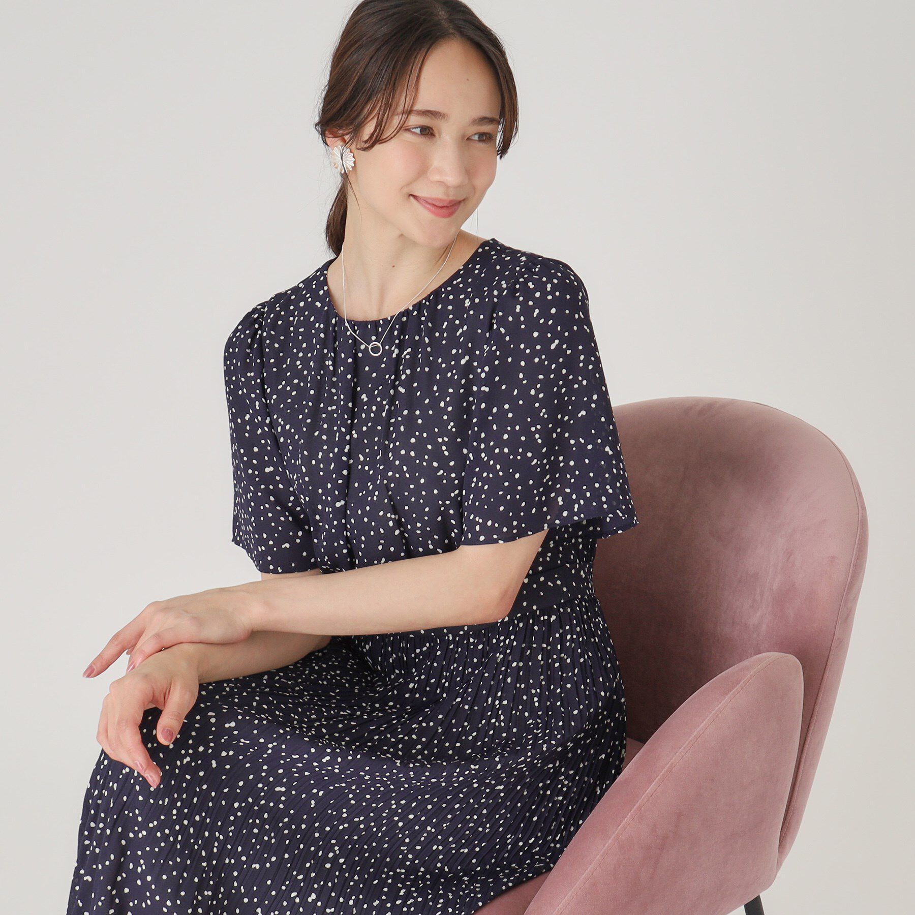 COUP DE CHANCE「【洗える／プリーツ加工】ランダムドットのプリーツワンピース」|ワンピース|