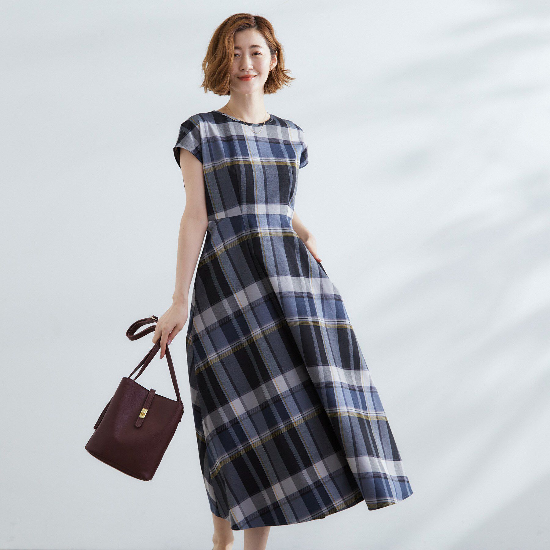 grove「秋を先取り！ビッグチェック フィット＆フレアワンピース」|ワンピース|ネイビーチェック(2