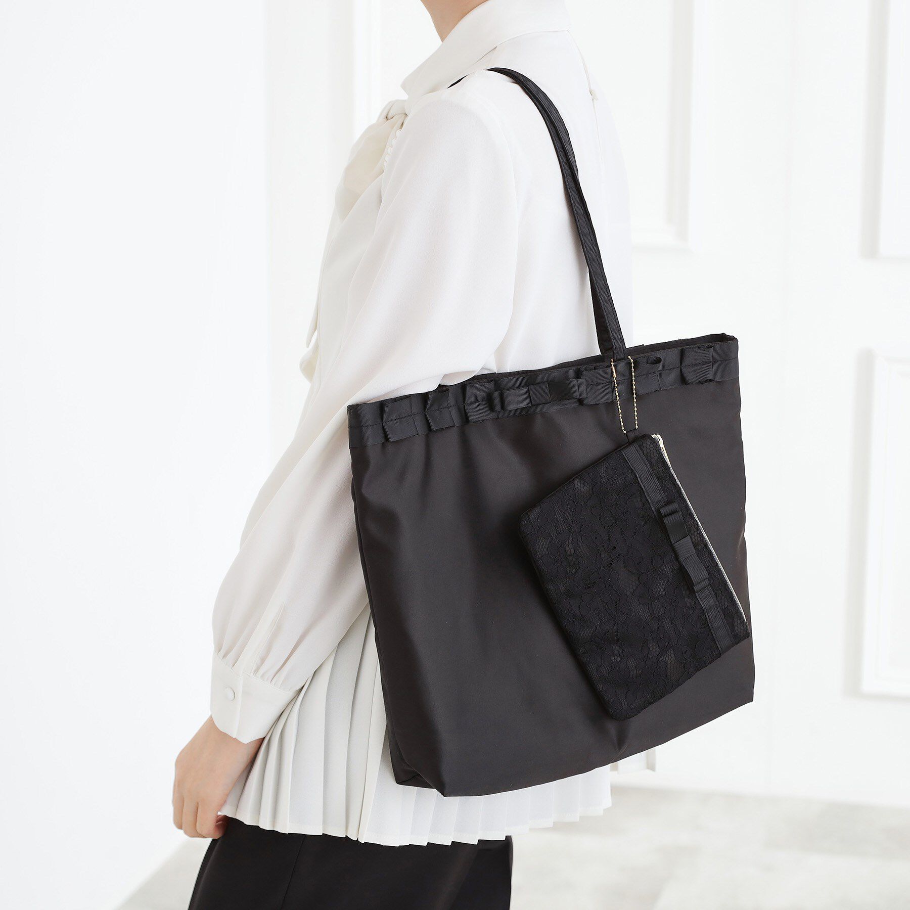 grove「【セレモニー】レースポーチA4ポケッタブルトート」|トートバッグ|ブラック(019)