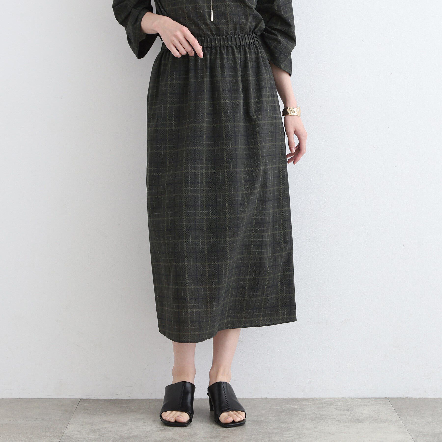 INDIVI「【洗える／SETUP可能／超軽量】チェック柄Iラインスカート」|スカート|カーキ(129)