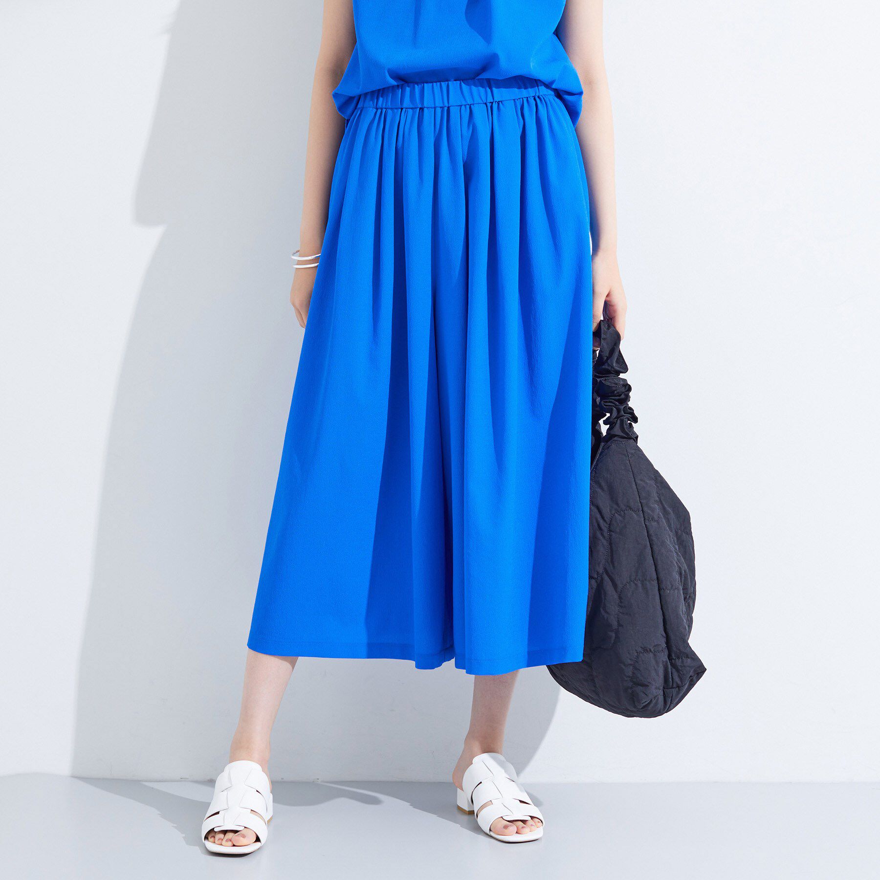 INDIVI「【クールエアー素材／UVケア／セットアップ可能】エアリーフレアパンツ」|その他|ブルー(092)