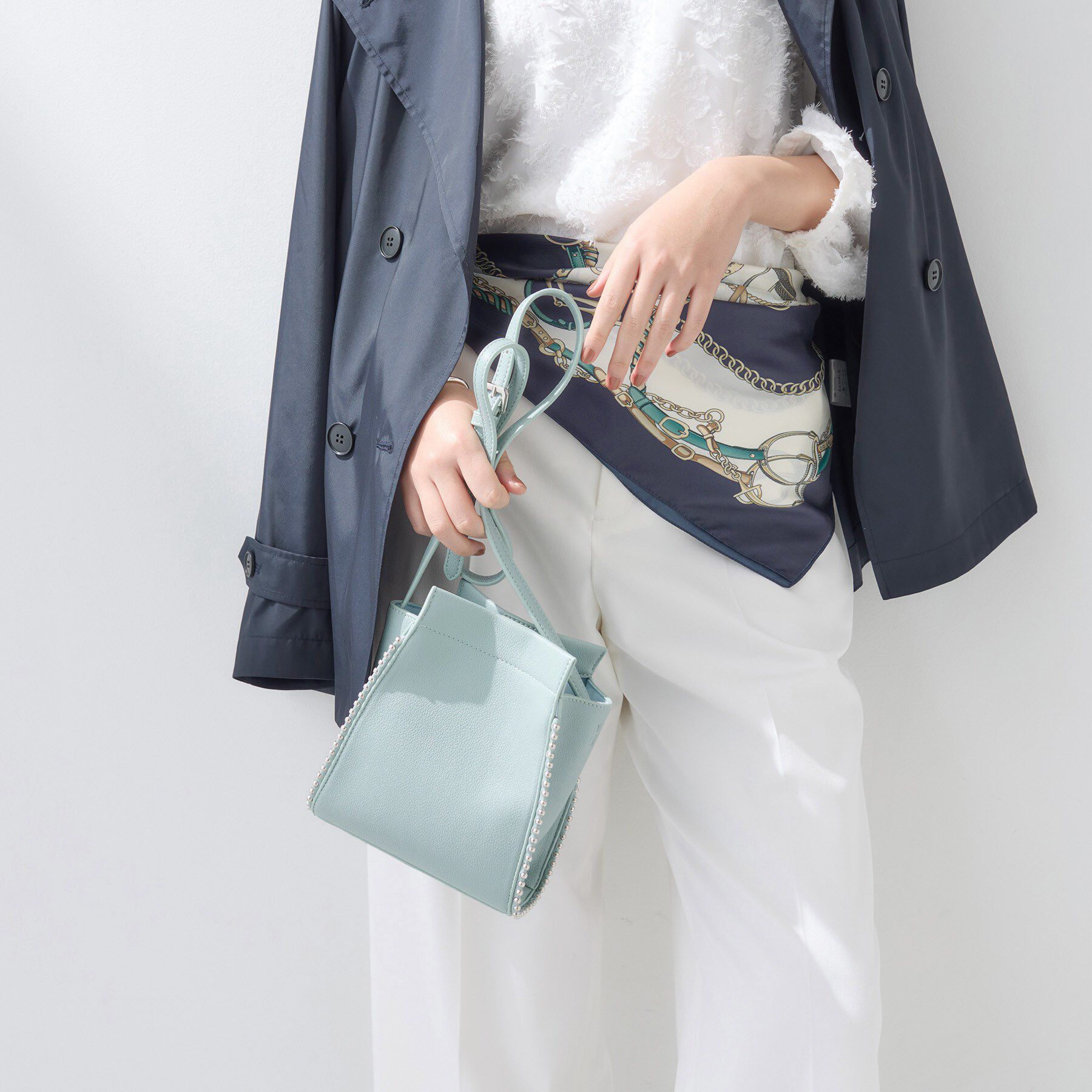 INDIVI「【合皮】スタッズ風メタルポシェットバッグ」|ショルダー・メッセンジャー|サックスブルー(09