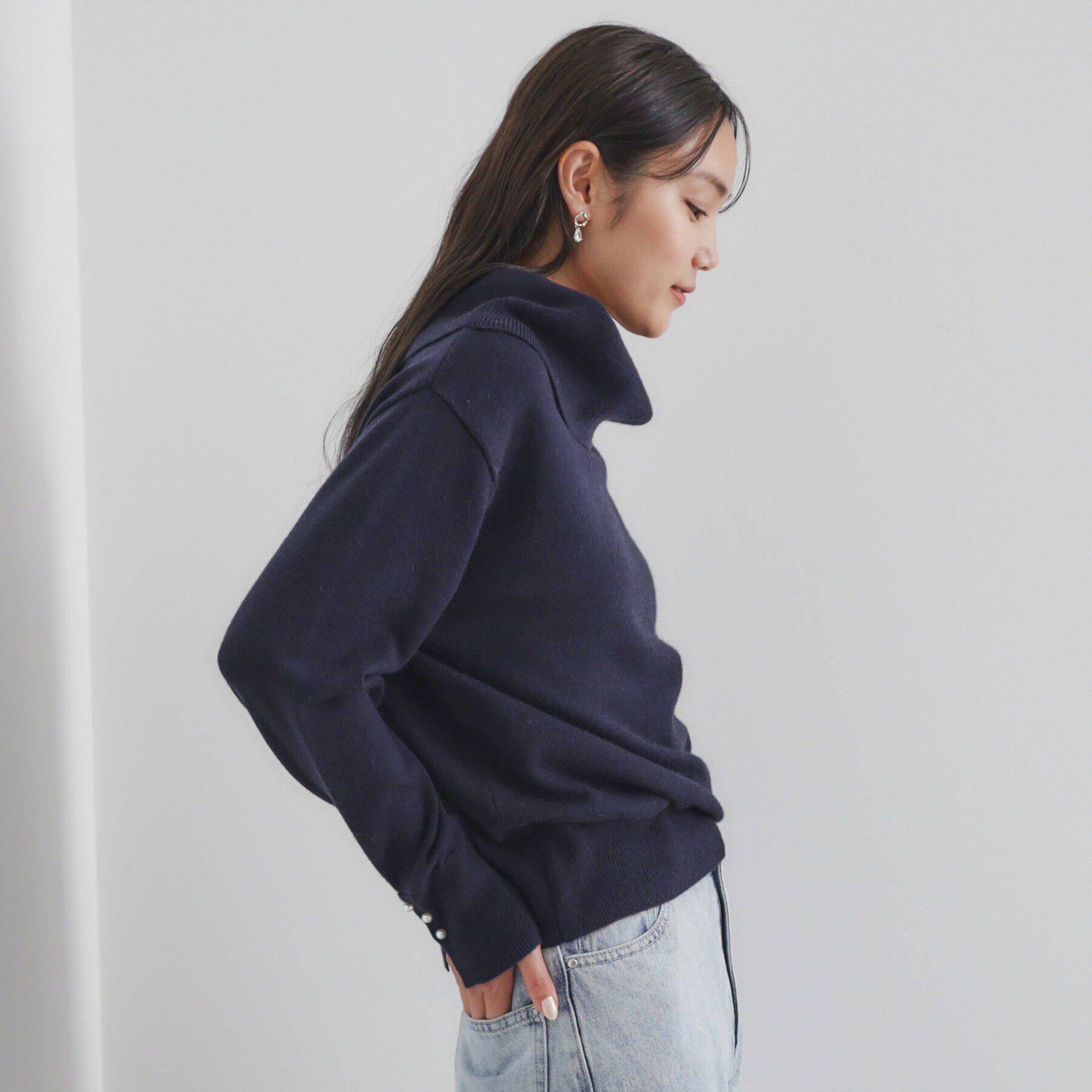 index「《8color/XS-LLsize》パール調ボタン付きオフタートルニット【洗濯機洗い可】」|ニット・セーター|