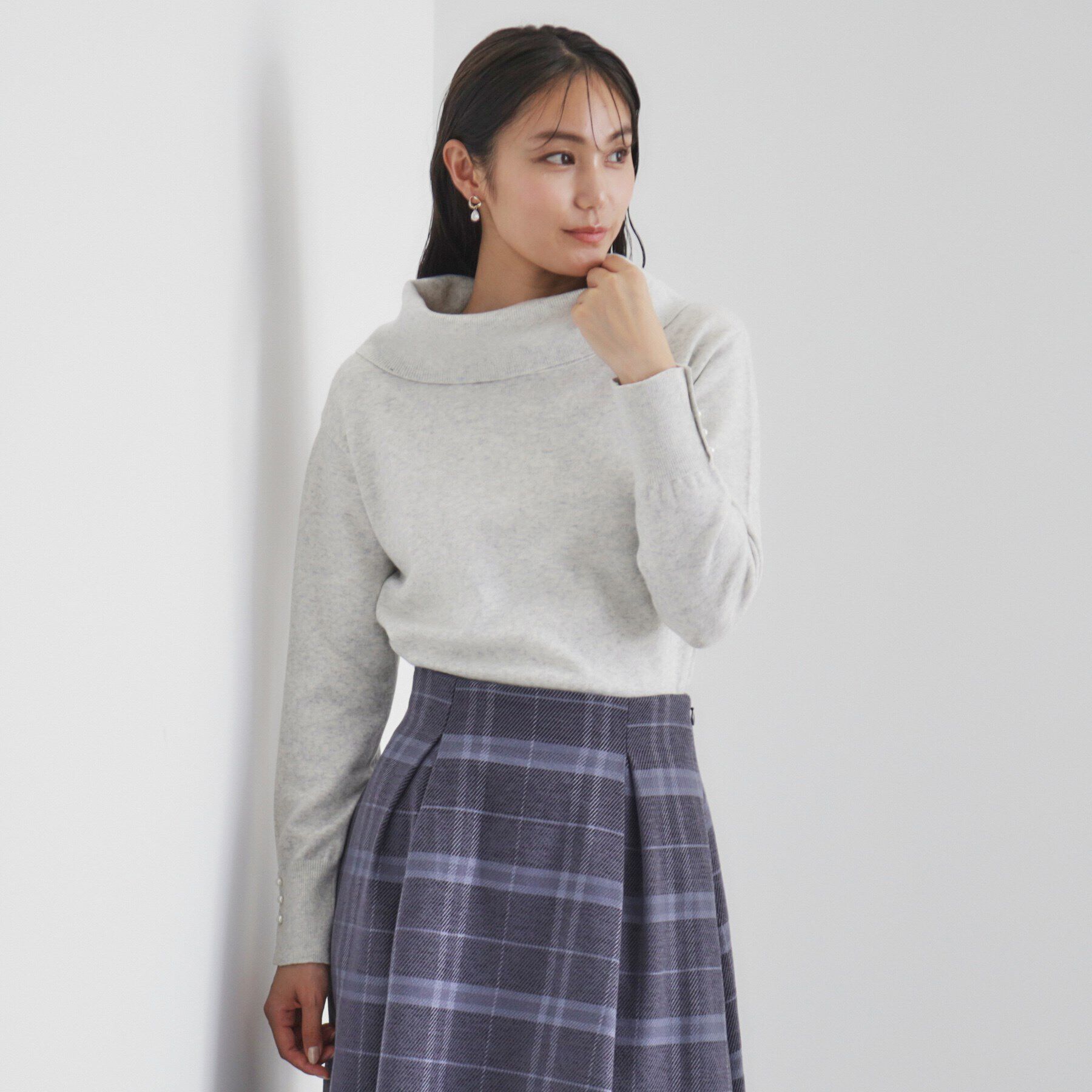 index「《8color/XS-LLsize》パール調ボタン付きオフタートルニット【洗濯機洗い可】」|ニット・セーター|