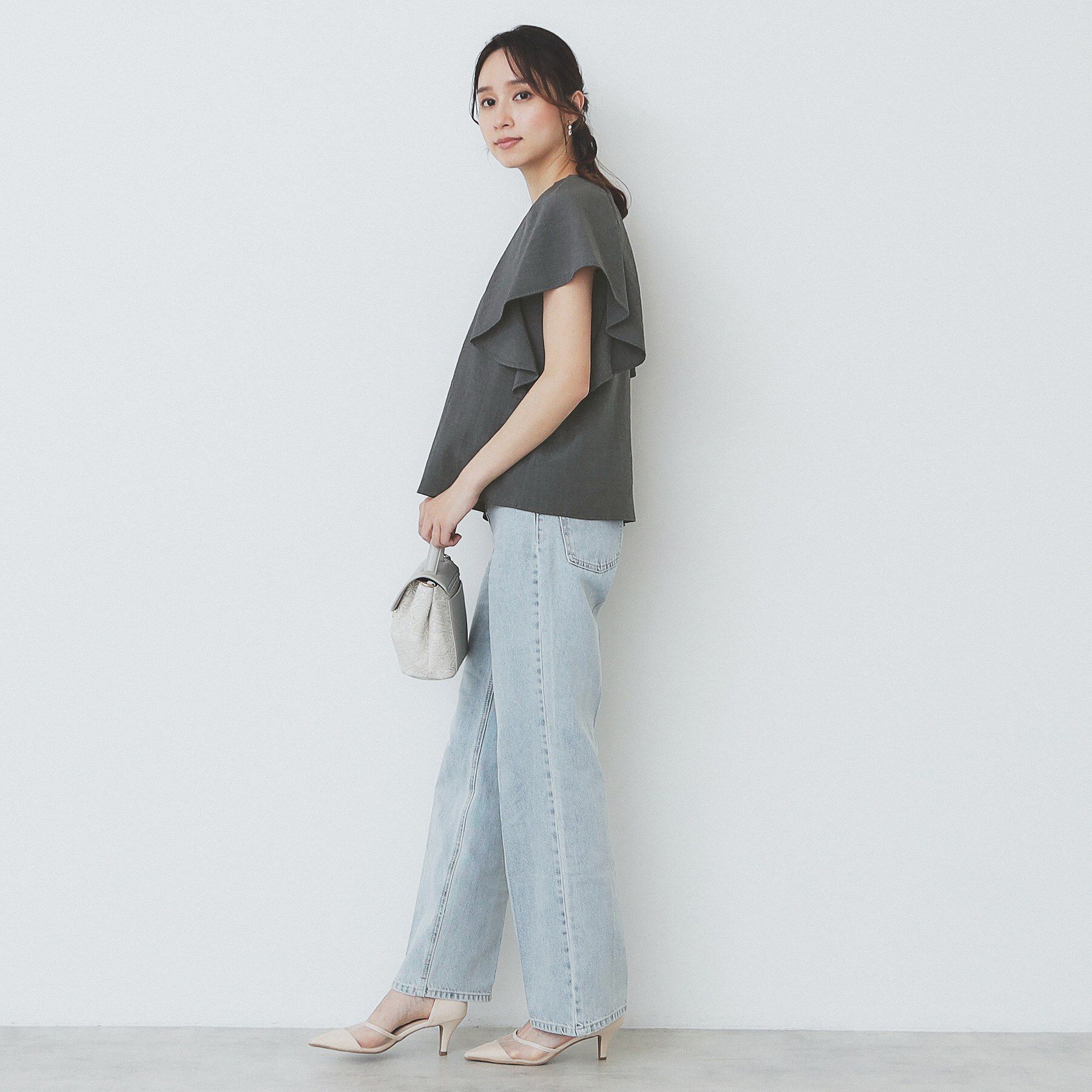 index「《7色展開/S-LLサイズ》フリルタックスリーブキーネックブラウス【吸水速乾/洗濯機可/イージーアイ」|シャツ・ブラウス|