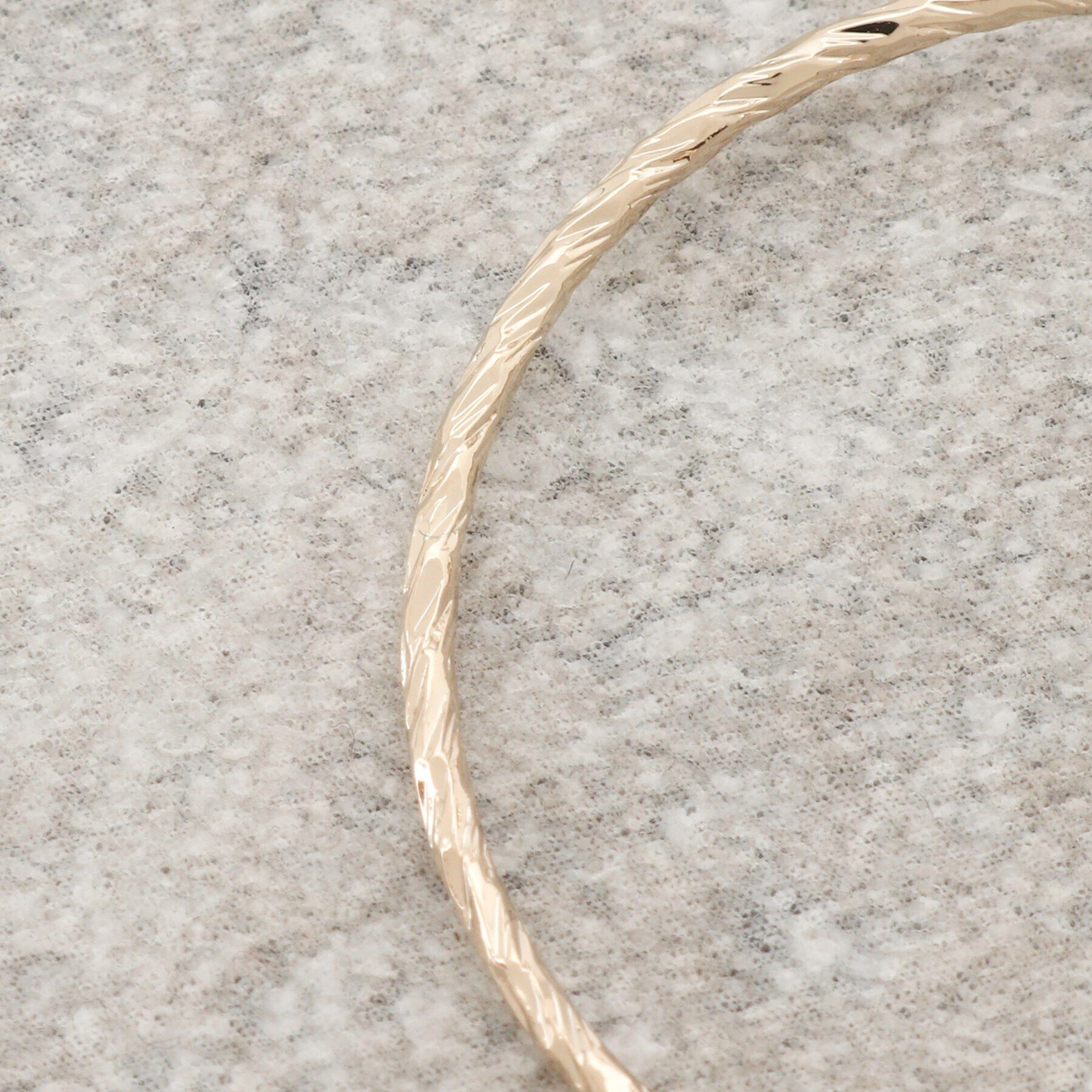 OPAQUE.CLIP「ねじりメタルフープピアス」|ピアス|