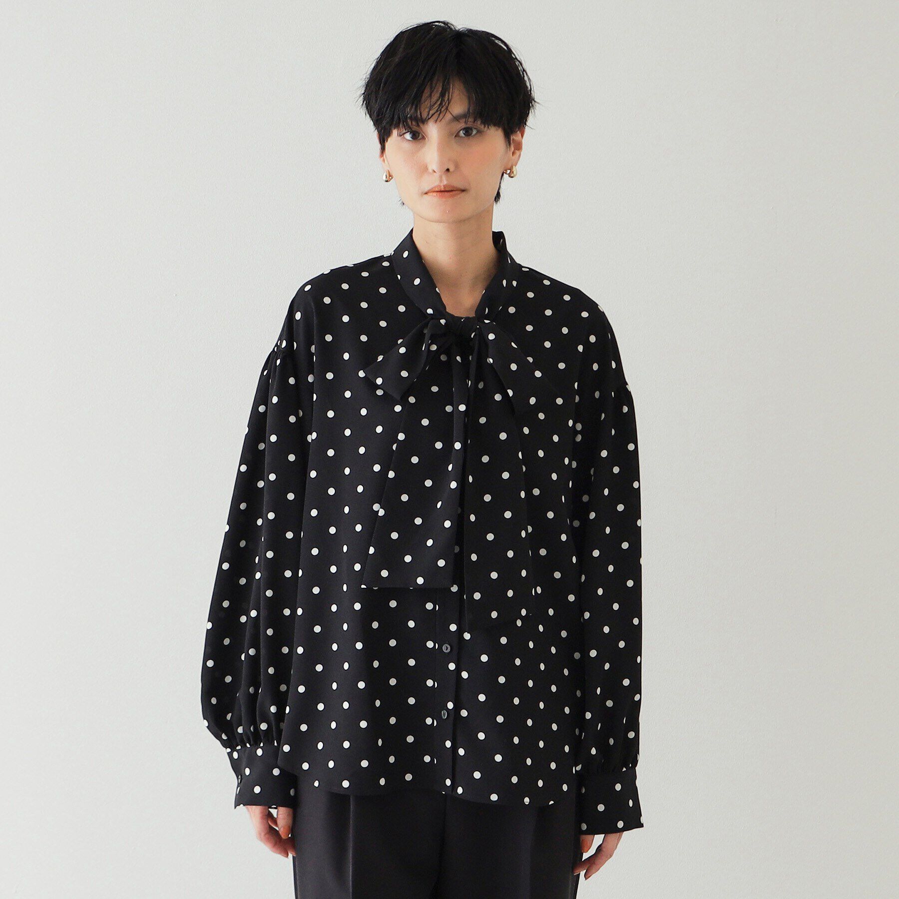 OPAQUE.CLIP「《美人百花掲載》ボリュームボウタイブラウス【洗濯機洗い可】」|シャツ・ブラウス|
