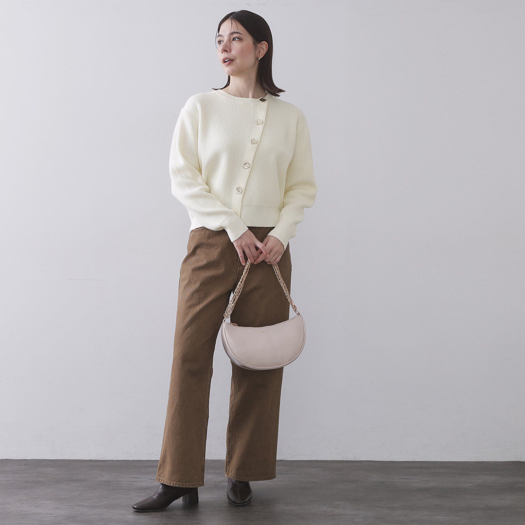 OPAQUE.CLIP「アシンメトリーボタンカーディガン【洗濯機OK】」|カーディガン|