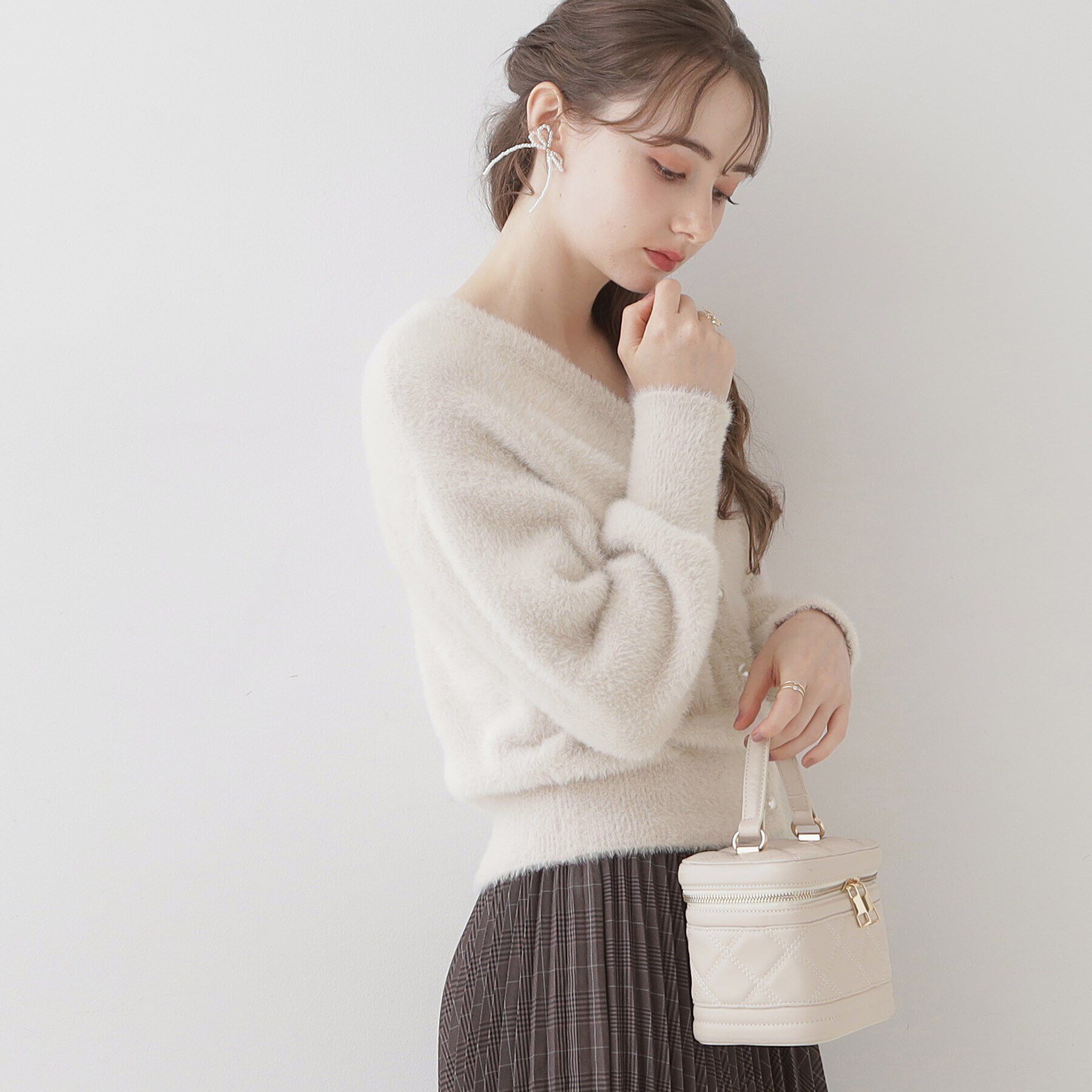 Couture broach「【ほろ甘・ふわふわ】前後2WAYフェザーカーディガン」|カーディガン|