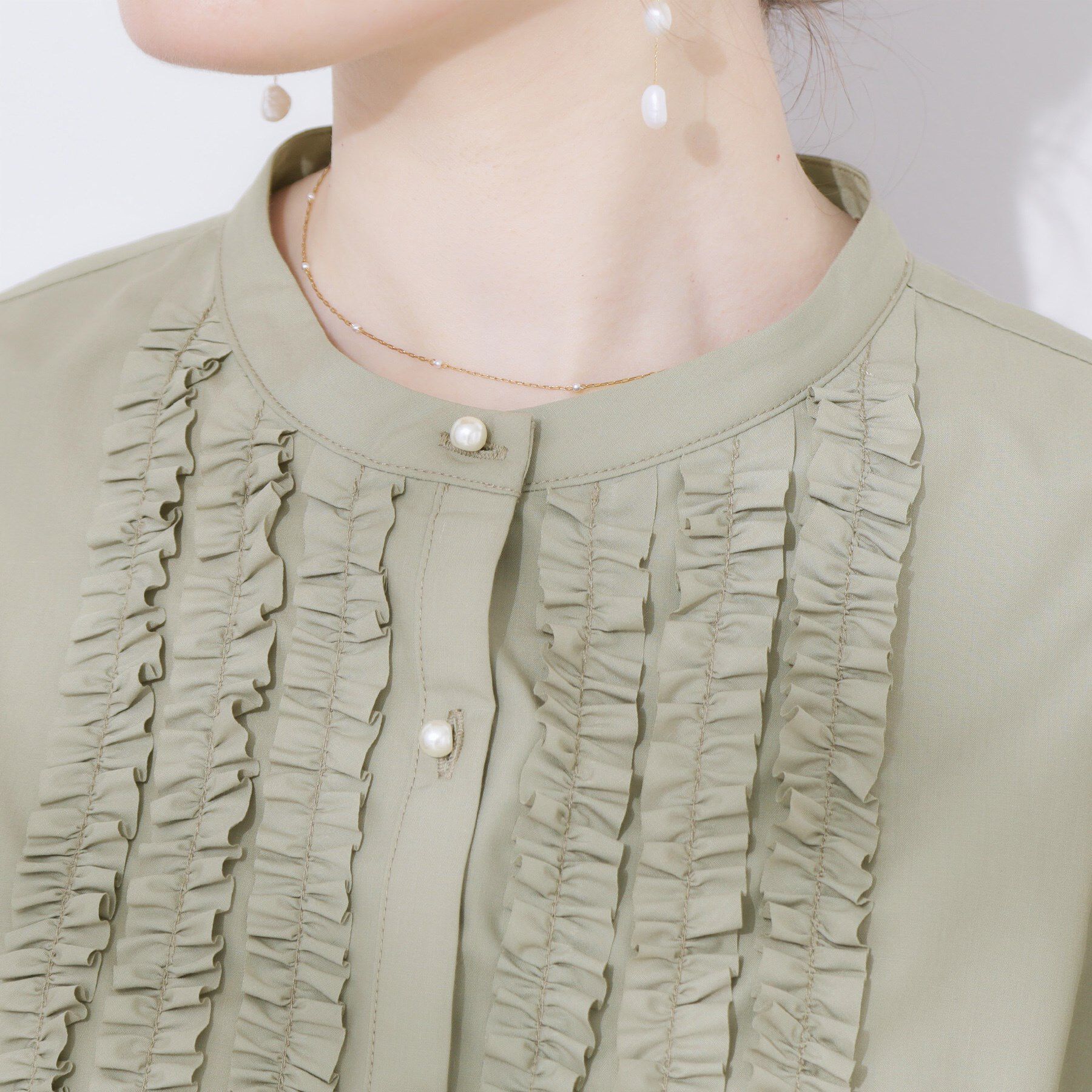 Couture broach「【大人フェミニン・華奢見え・通勤】フロントフリルシャツ」|シャツ・ブラウス|