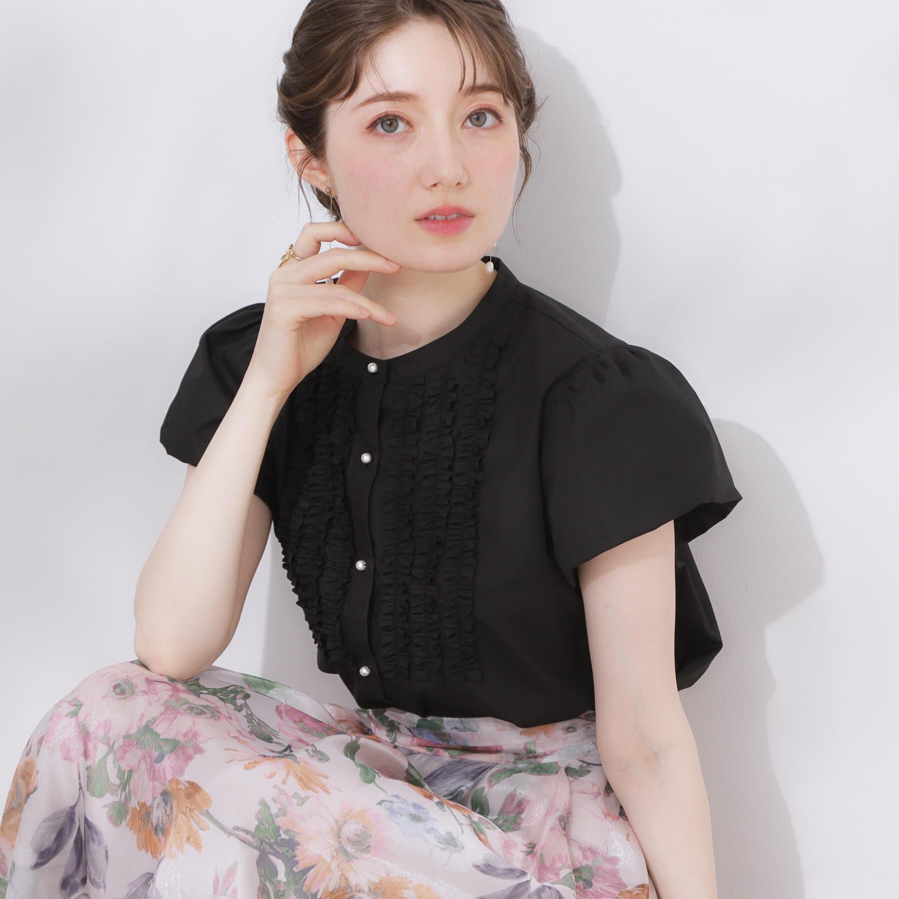 Couture broach「【大人フェミニン・華奢見え・通勤】フロントフリルシャツ」|シャツ・ブラウス|ブラック(019)