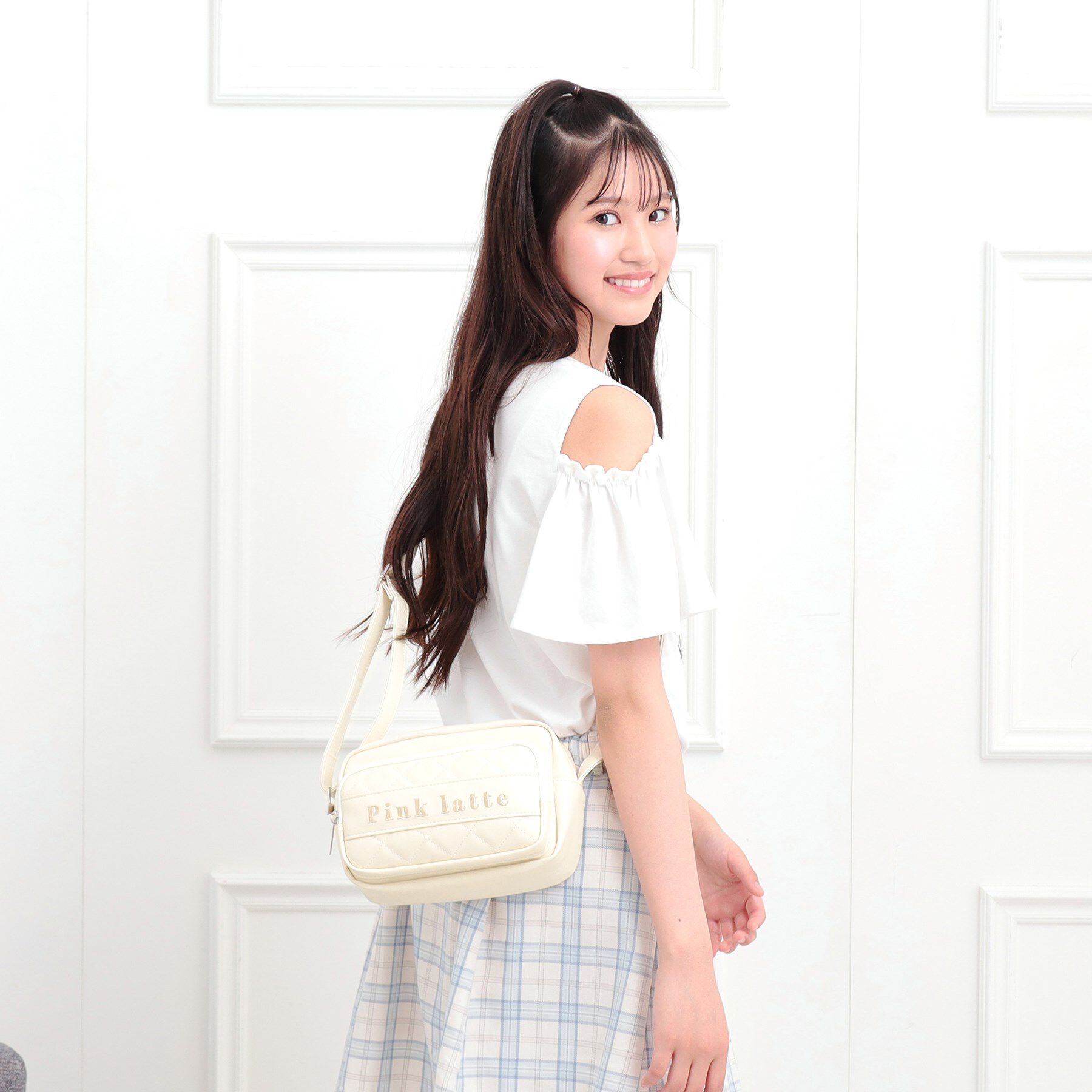 PINK-latte「横型ショルダーバッグ」|ショルダー・メッセンジャー|ホワイト(001)