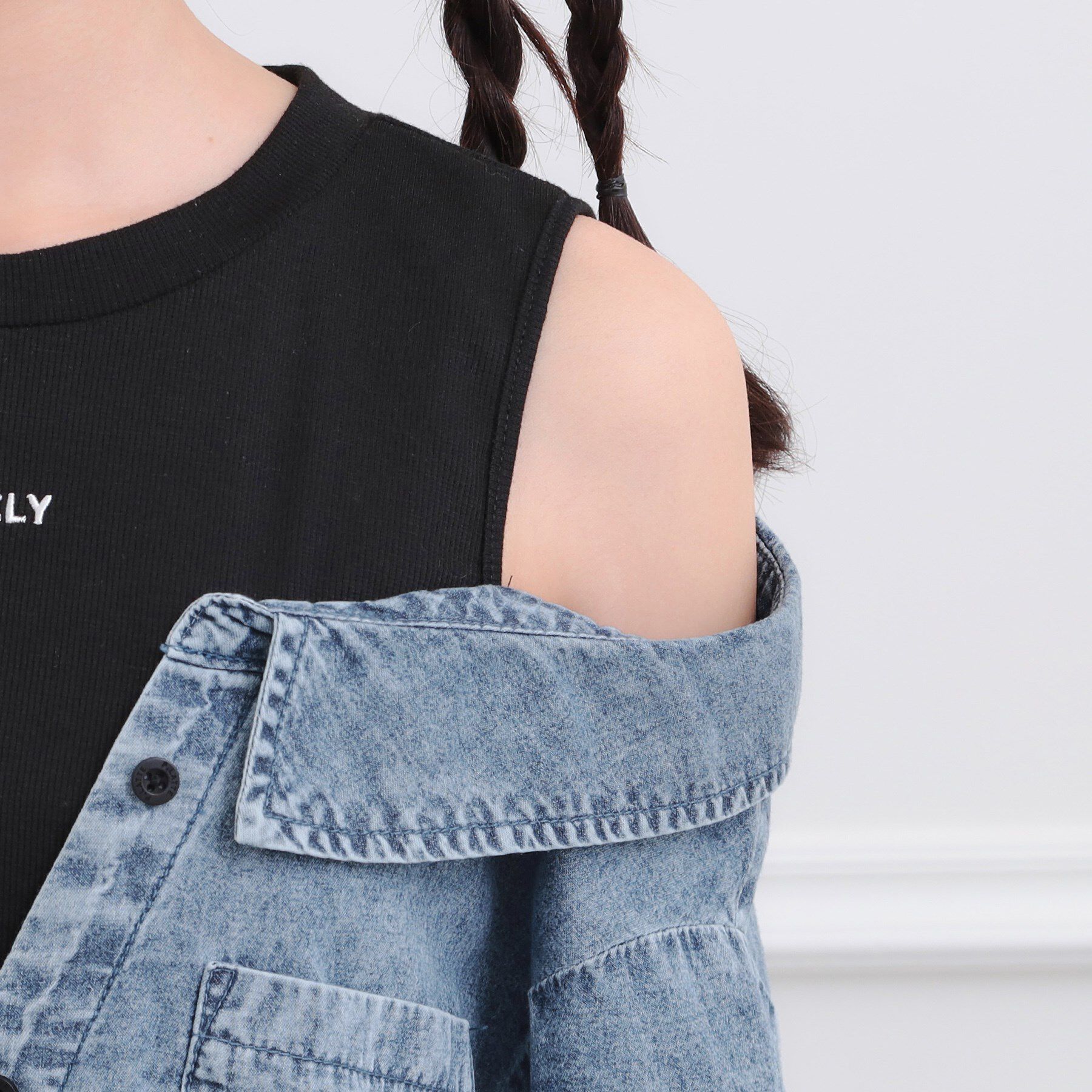 PINK-latte「肩あきデニムドッキングシャツ」|Tシャツ・カットソー|