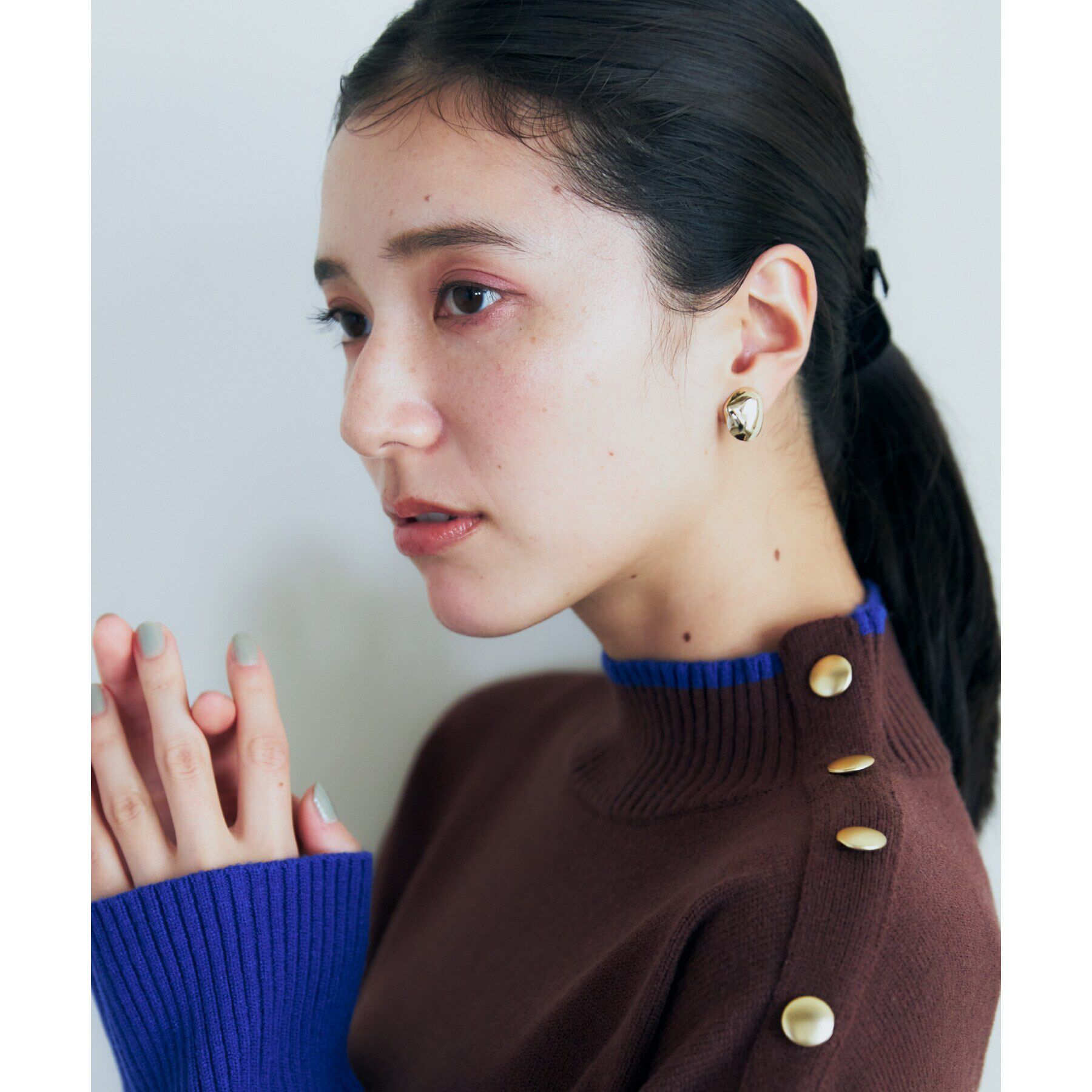 THE SHOP TK「【毛玉になりにくい／静電気防止】配色肩ボタンハイネックニット／洗える」|ニット・セーター|