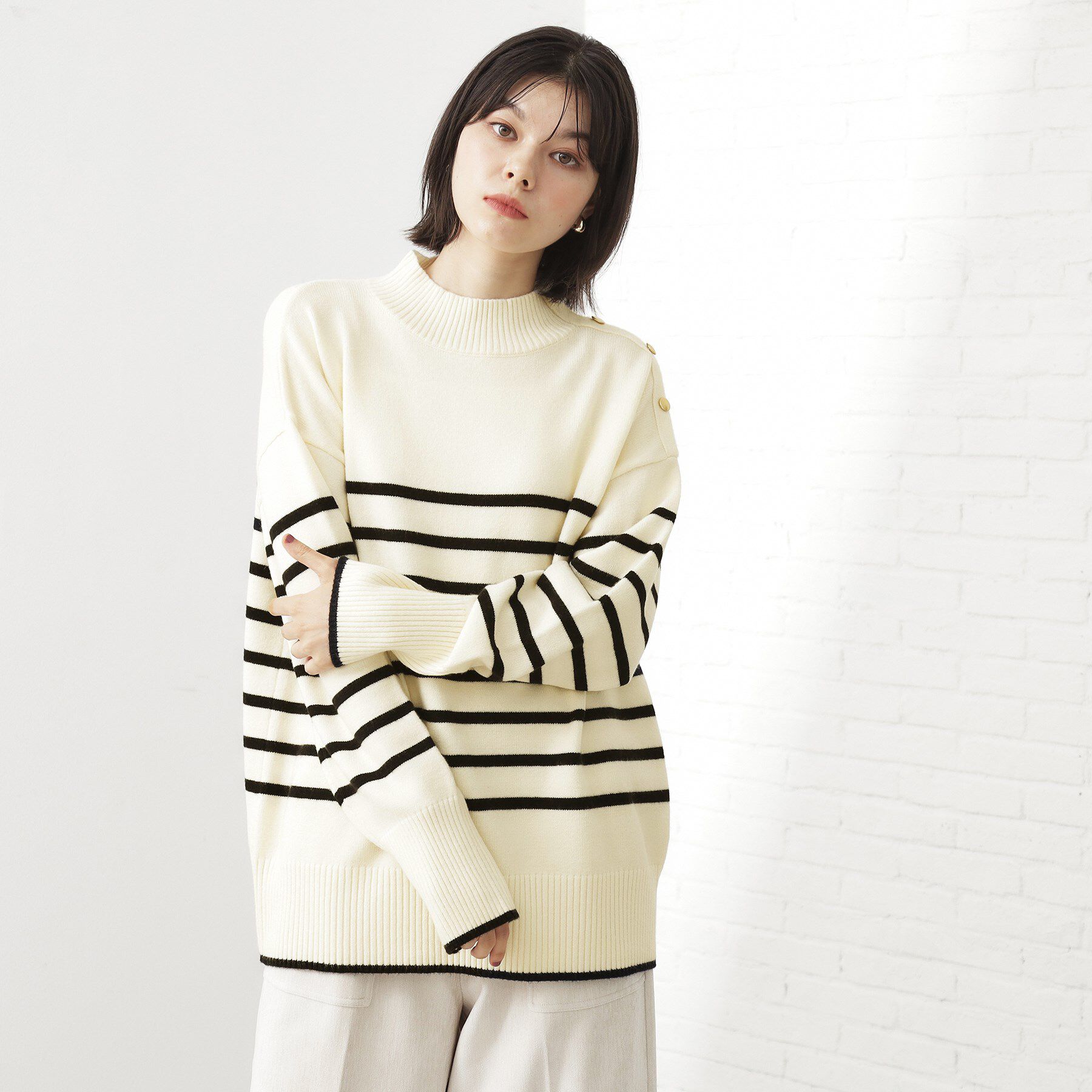 THE SHOP TK「【インしないで着られる】金ボタン ハイネックニット/毛玉になりにくい/静電気防止/洗濯機OK」|ニット・セーター|