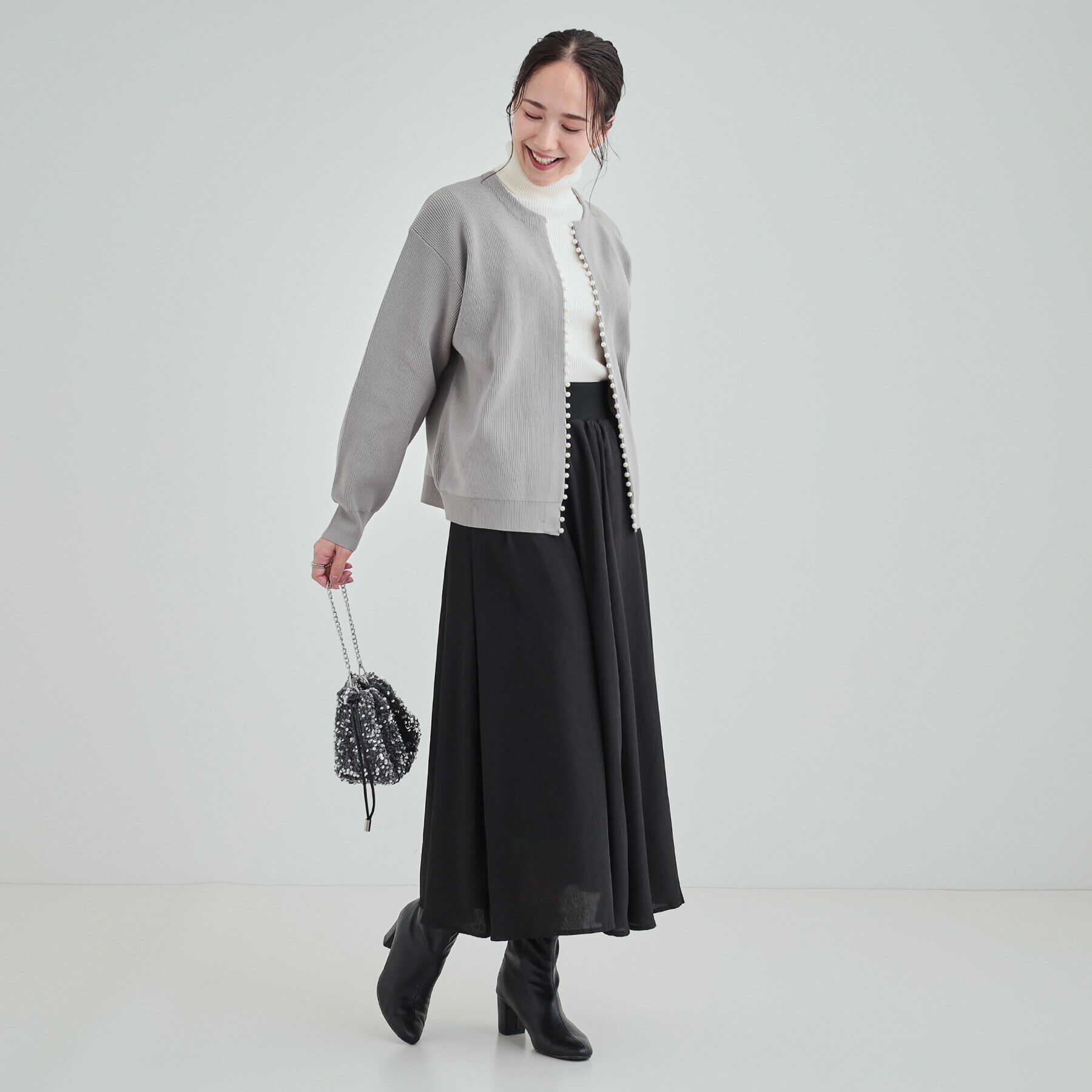 SHOO･LA･RUE「ウエストリブで無理せずキレイ　艶やかに彩る サテンフレアスカート」|スカート|