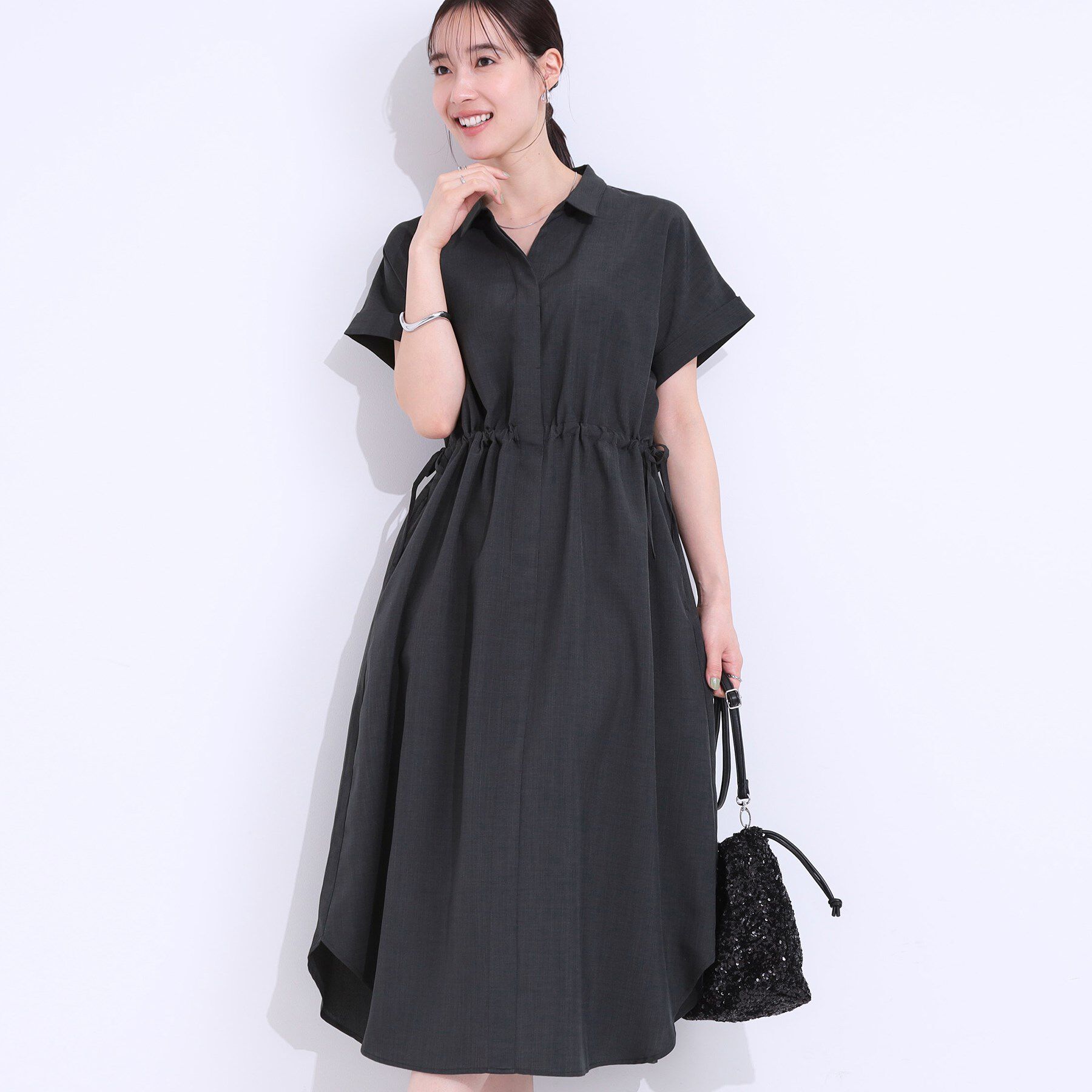 SHOO･LA･RUE「【S-LL】お顔周りすっきり 麻調スキッパーシャツワンピース」|ワンピース|チャコールグレー(0