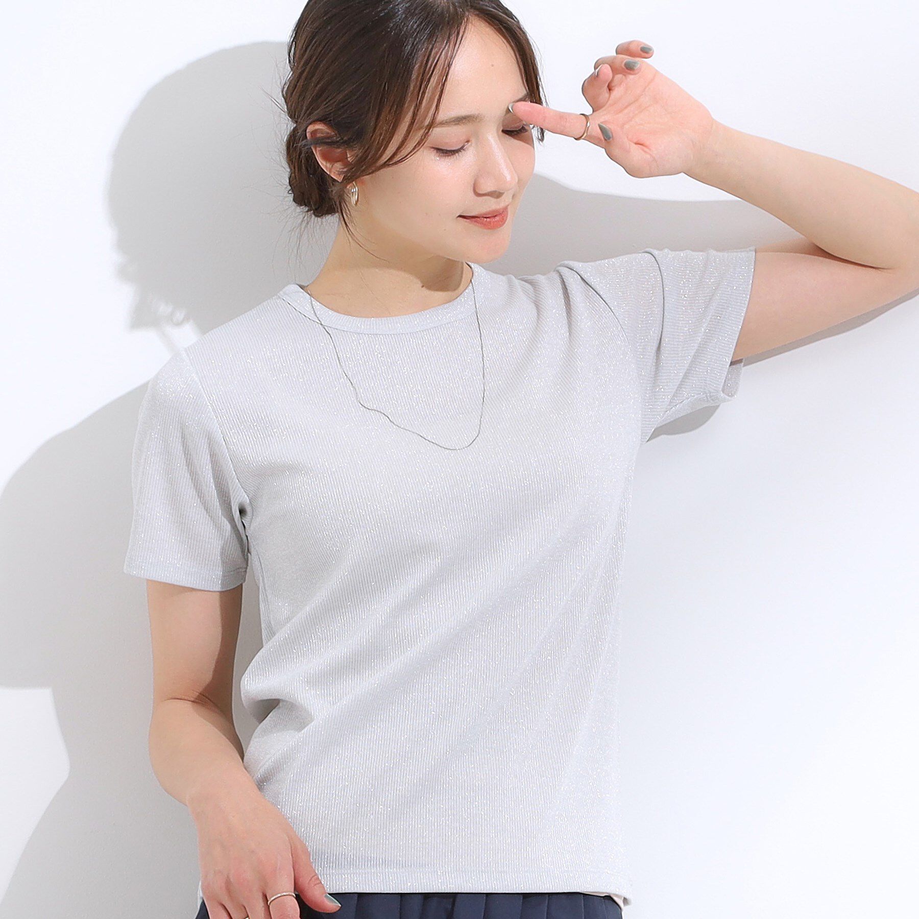 SHOO･LA･RUE「【S-LL】大人のラメ感 テレコ半袖トップス」|Tシャツ・カットソー|シルバー(006)