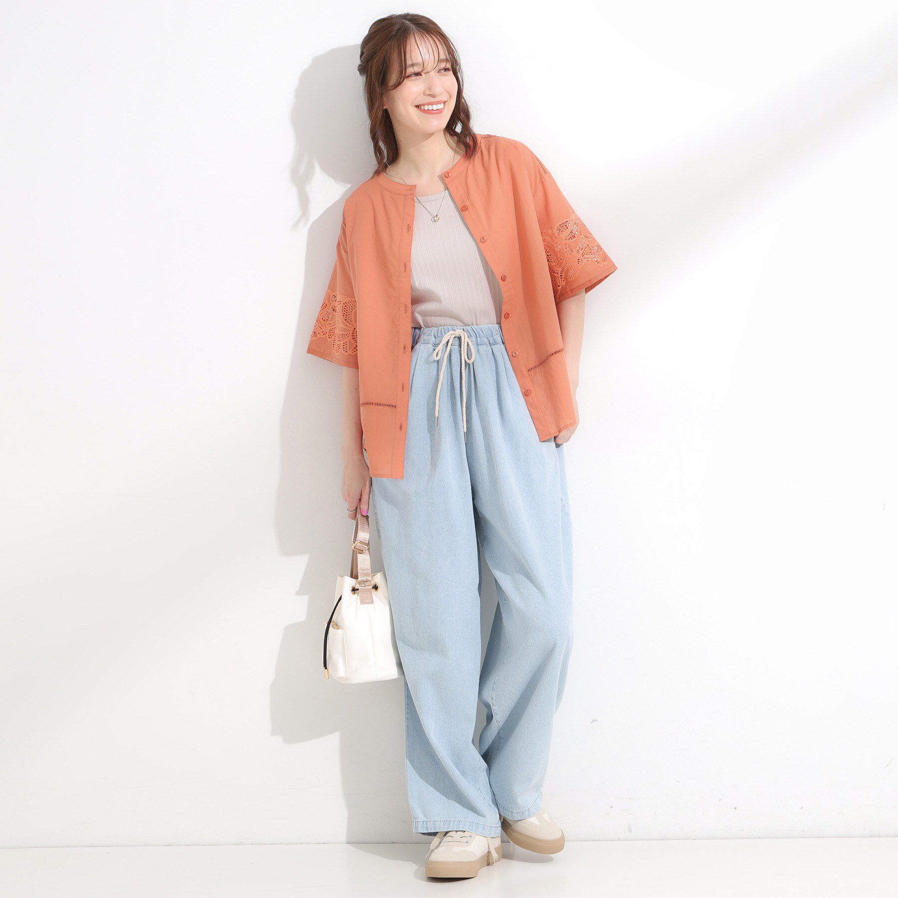 SHOO･LA･RUE「【S-LL/6分袖】レースデザインで華やか見え お袖刺繍ブラウス」|シャツ・ブラウス|