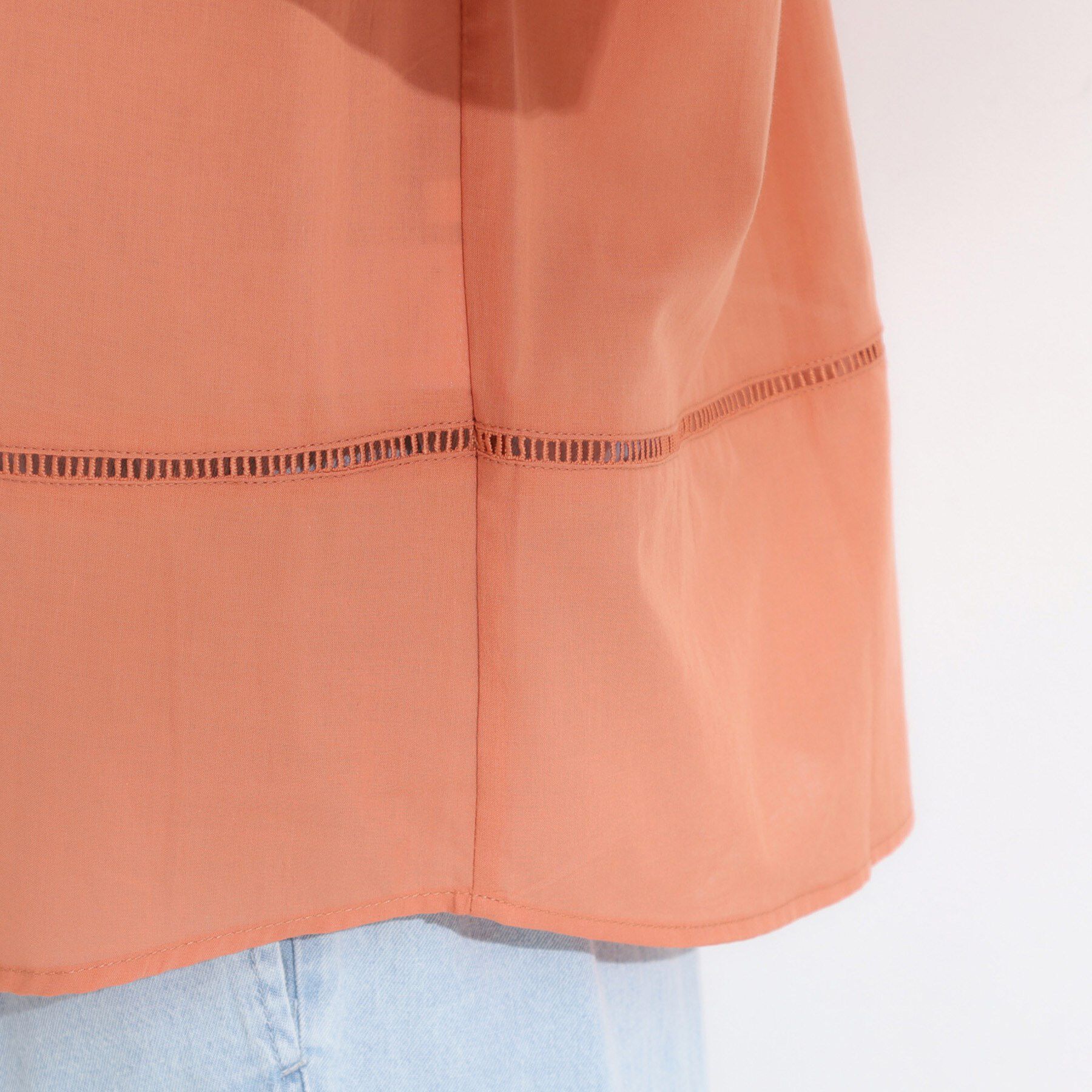 SHOO･LA･RUE「【S-LL/6分袖】レースデザインで華やか見え お袖刺繍ブラウス」|シャツ・ブラウス|