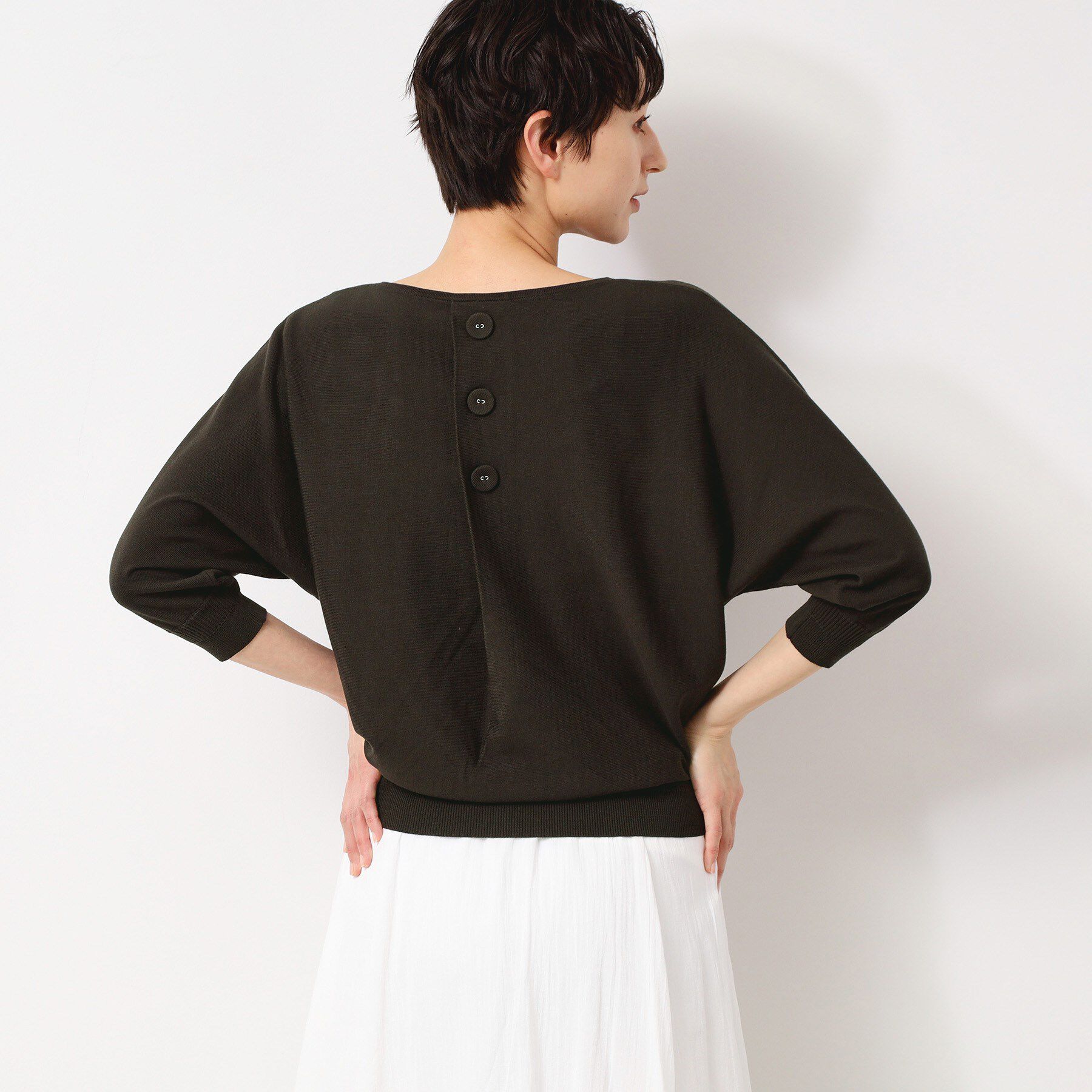 Dessin「【選べる7色展開・洗える】後ろボタンニットプルオーバー七分袖（XS～L）」|ニット・セーター|