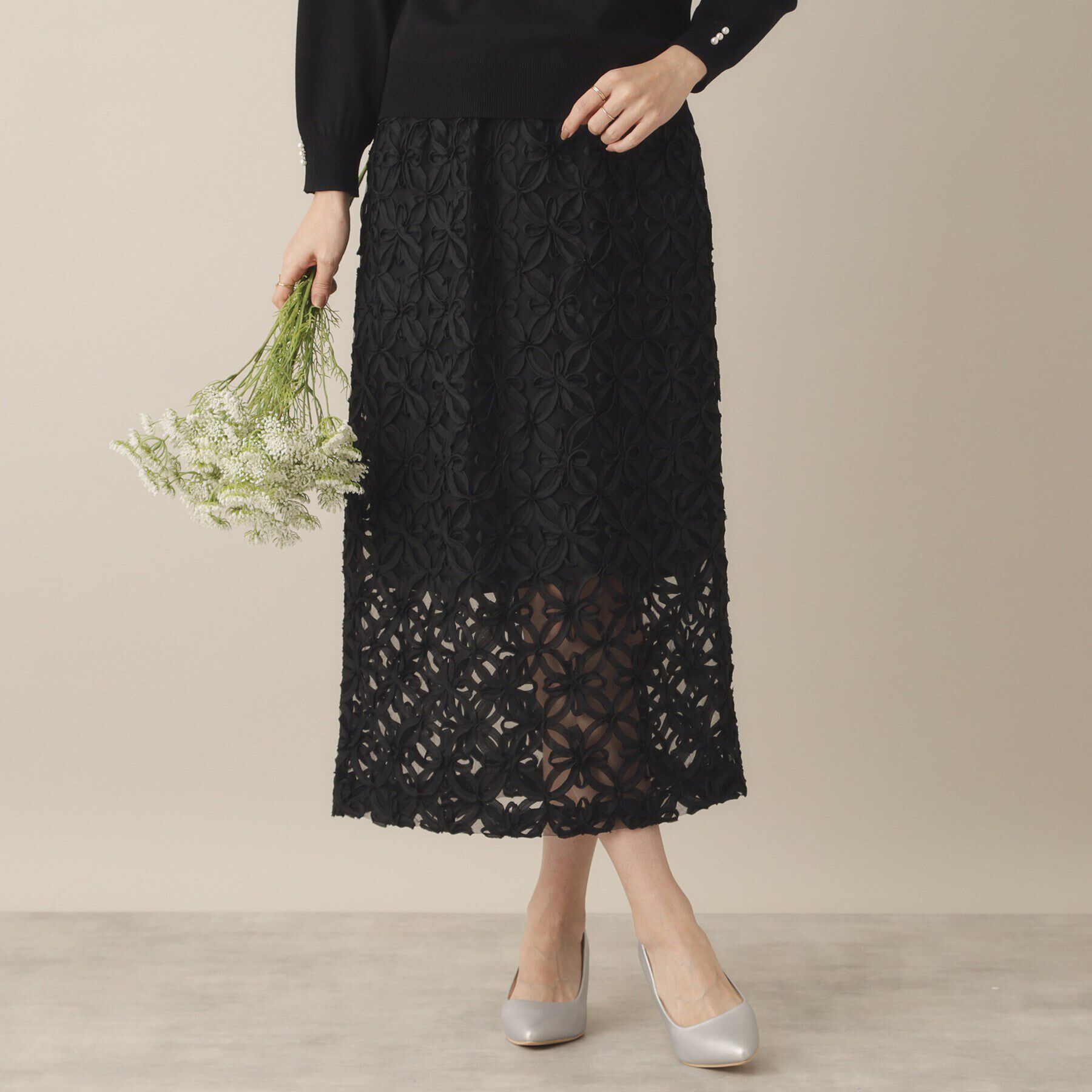 ITS&rsquo;DEMO「【手洗い可／ウエスト総ゴム】花チュールタイトスカート」|スカート|ブラック(019)