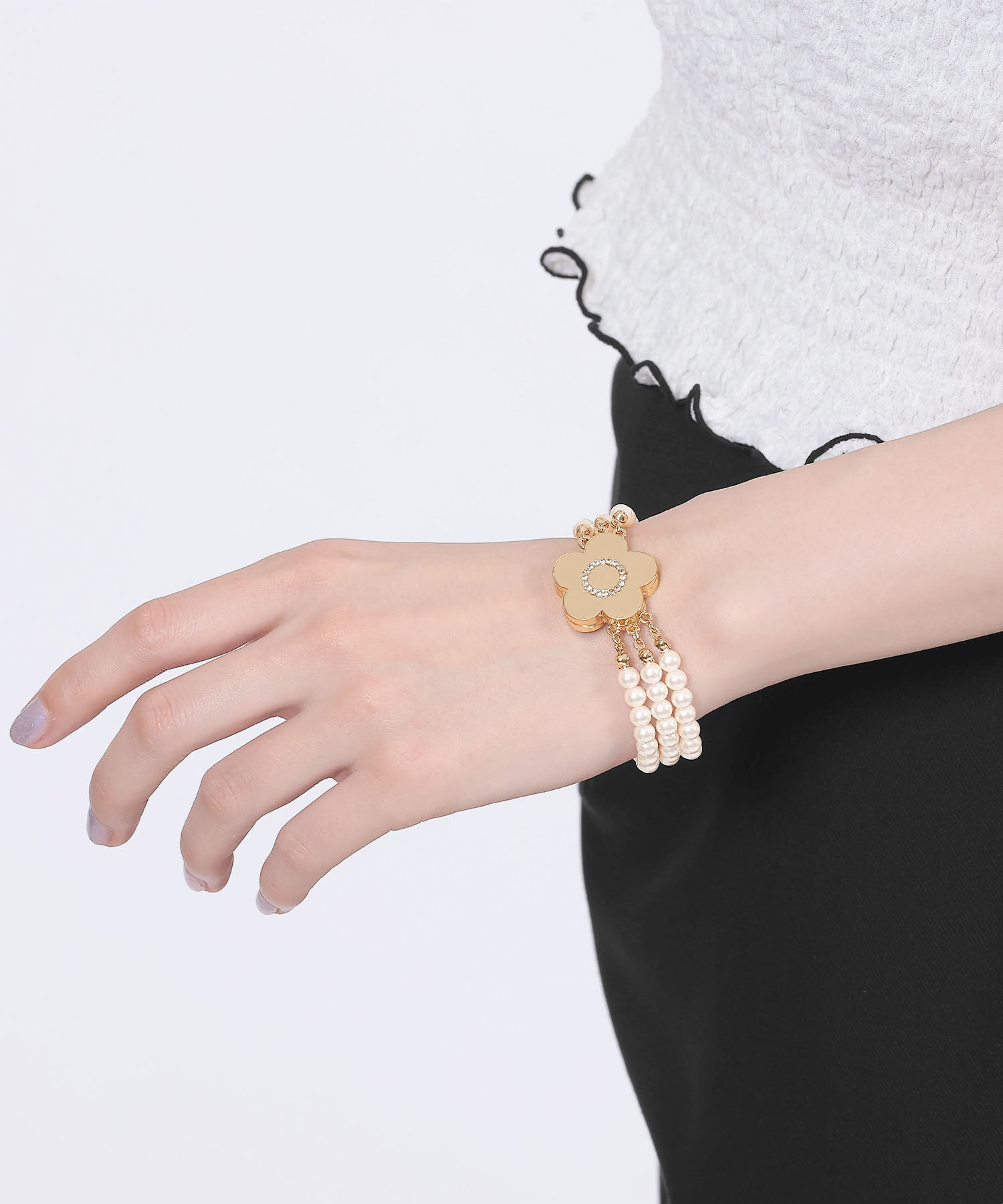 MARY QUANT「デイジーマグネットパール ブレスレット」|ブレスレット・バングル|ゴールド