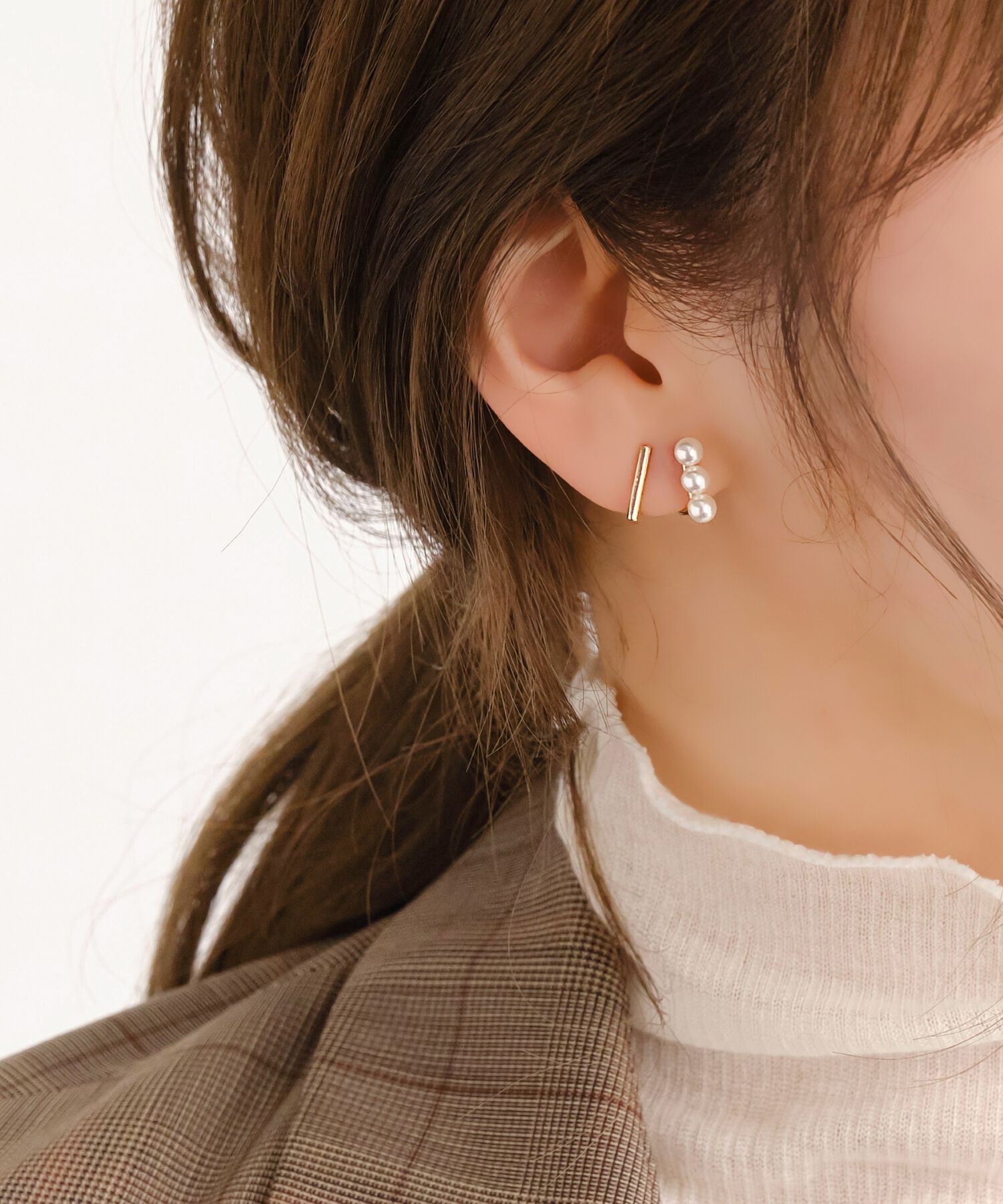 Phoebe「【シリーズ累計販売15000点突破！】ダブルデコレイトカフイヤリング　ゴールド」|イヤリング|