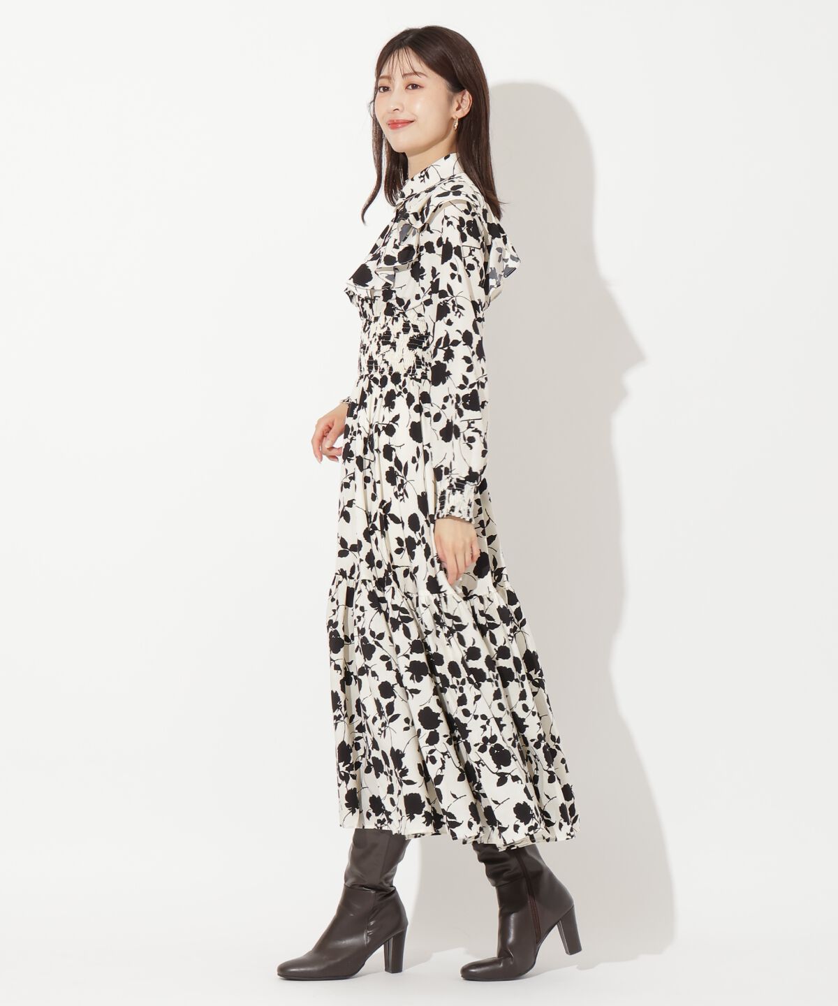 アンドクチュール「ワンカラーフラワーシャーリングワンピース」|ワンピース|