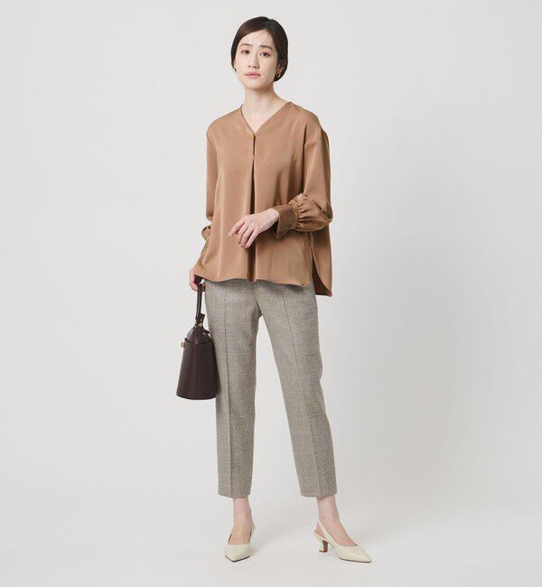 UNITED ARROWS「サテン Vネック ブラウス ‐ウォッシャブル‐」|シャツ・ブラウス|