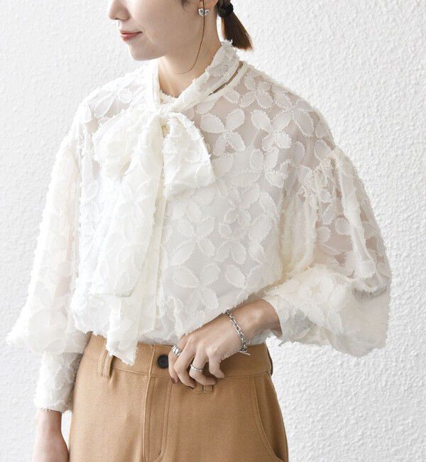 SHIPS any「SHIPS any:〈手洗い可能〉シアー フラワー ジャカード ボウタイ ブラウス」|シャツ・ブラウス|