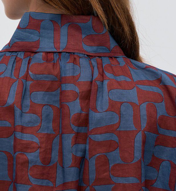 BACCA「コットンオーガンジープリント ギャザースリーブシャツ」|シャツ・ブラウス|