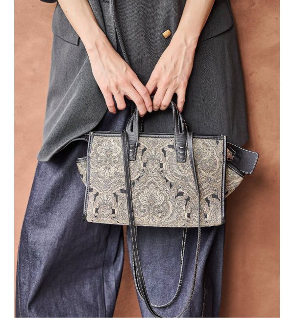 journal standard L'essage「【A VACATION/ア ヴァケーション】SABRINA ONYX：ショルダーバッグ」|ショルダー・メッセンジャー|ブラック