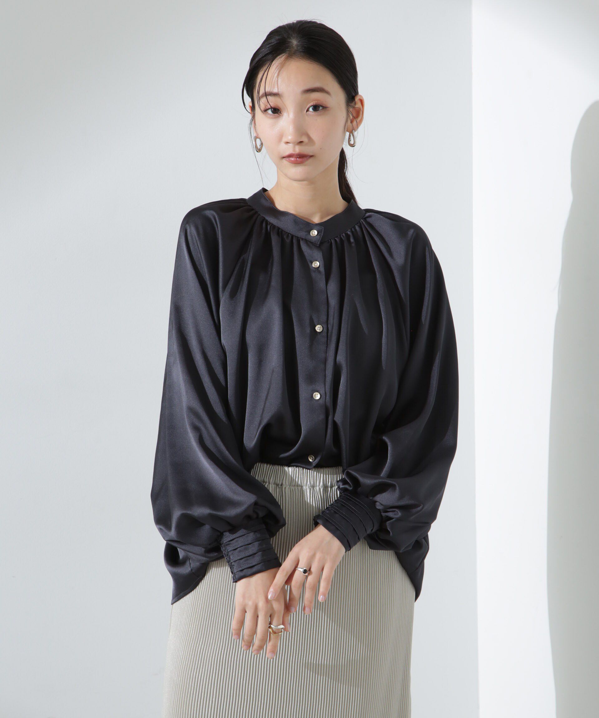 nano･universe「前後2WAYサテンドルマンギャザーブラウス（セットアップ可）」|シャツ・ブラウス|